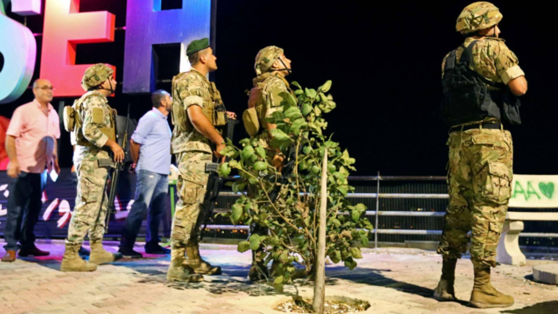 الجيش اللبناني يطلق النار صوب طائرات مسيرة لجيش الاحتلال