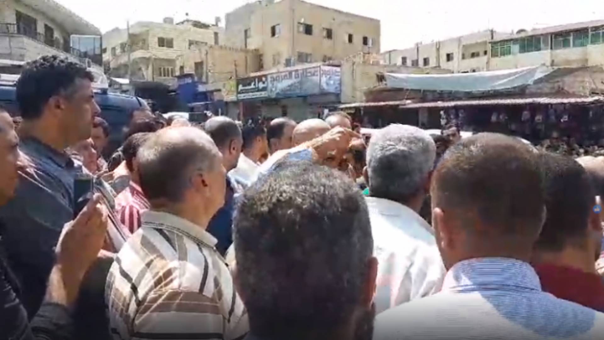 من الوقفة الاحتجاجية