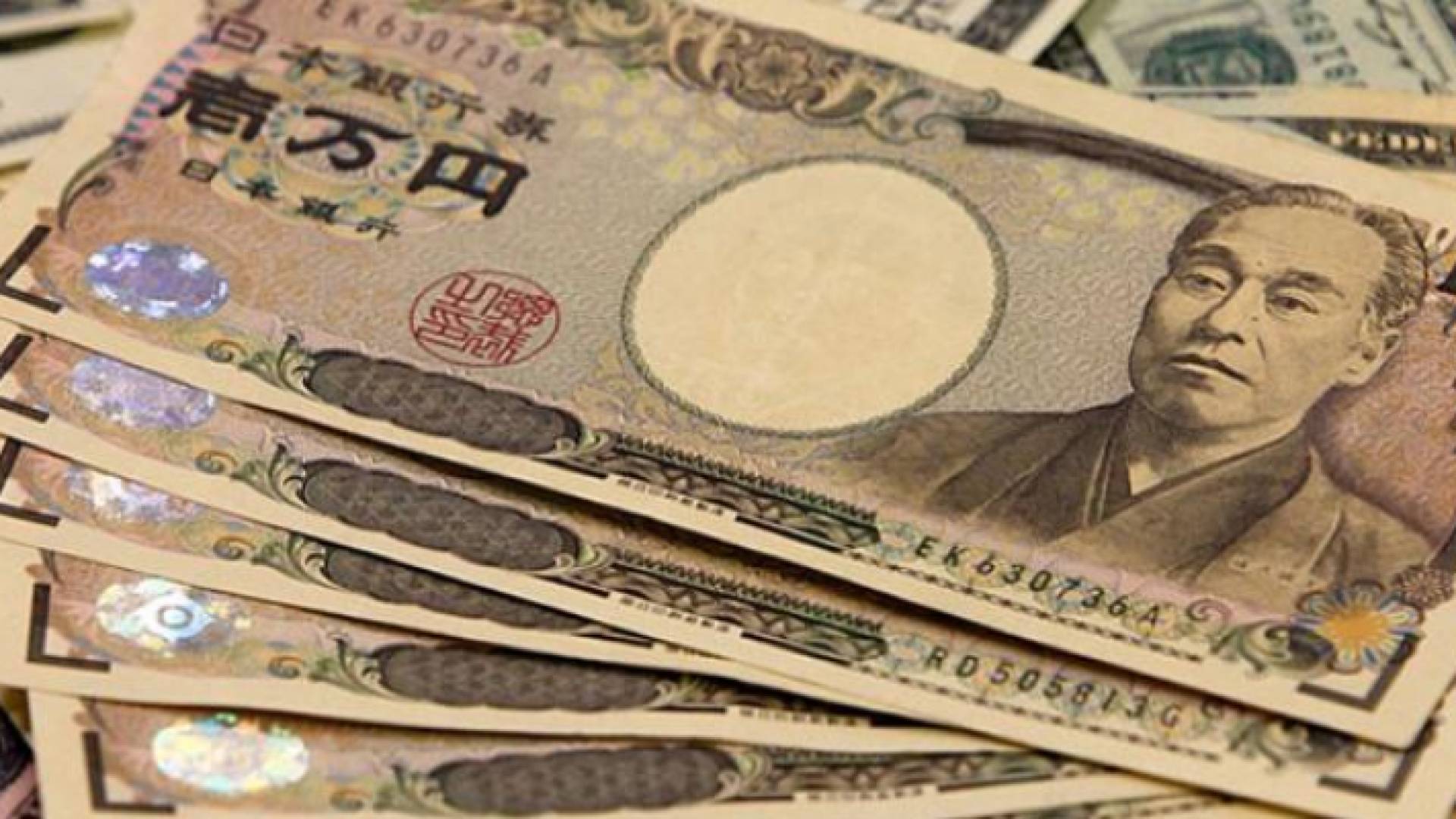 اليابانيون يتمسكون بأموال النقد التقليدية في التعاملات