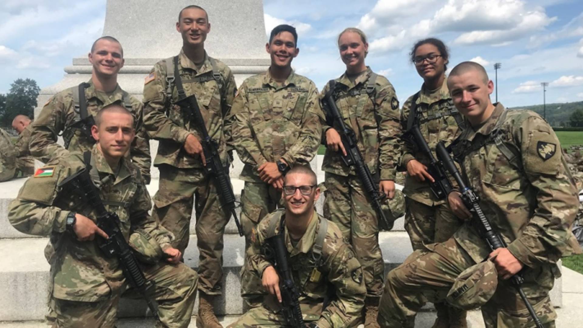 الصورة من صفحة السفارة الأمريكية