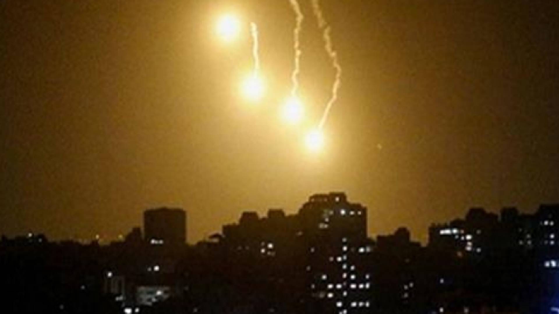 سقوط قنابل - ارشيفية