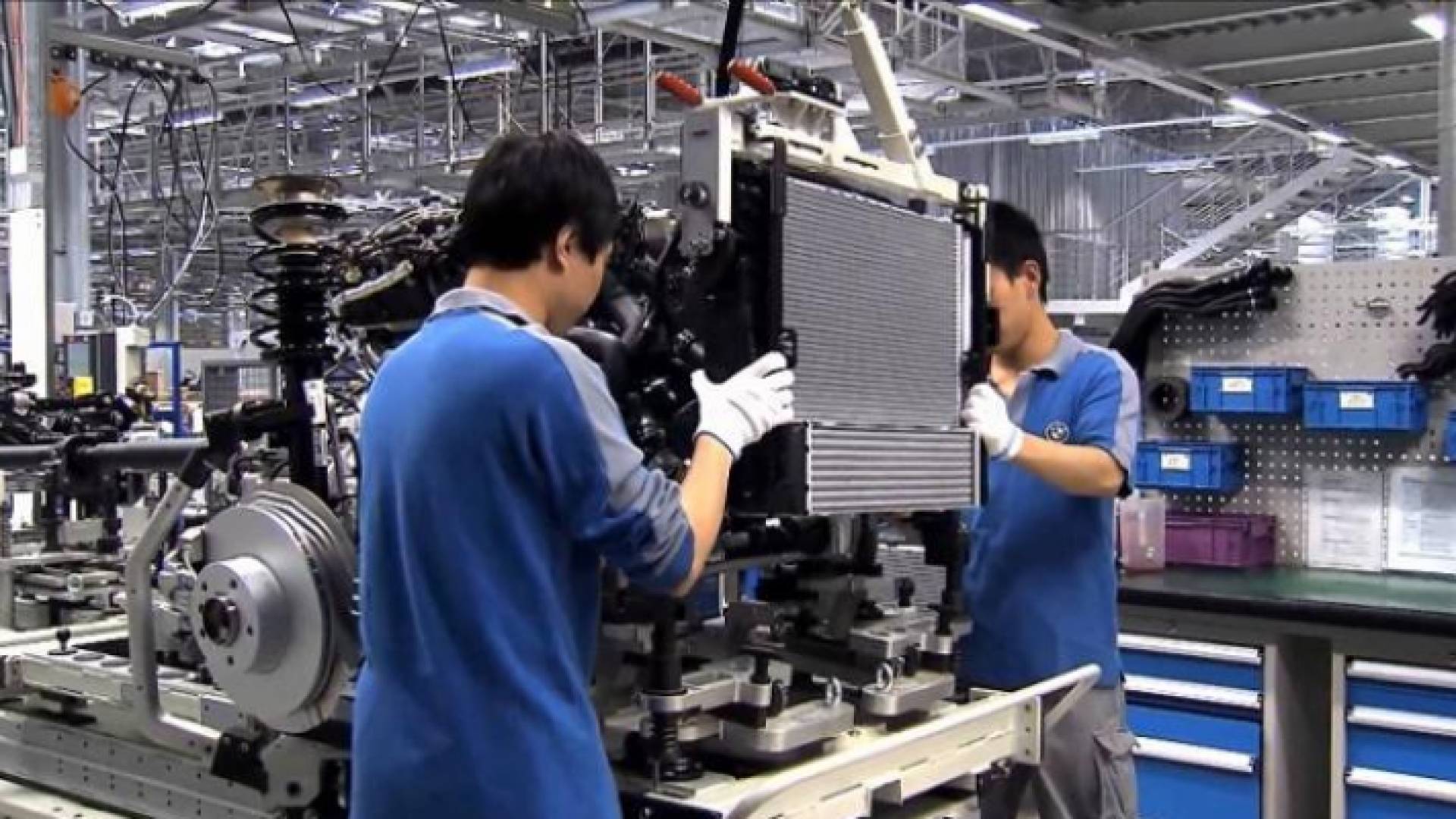 عمال مصانع في الصين - ارشيفية