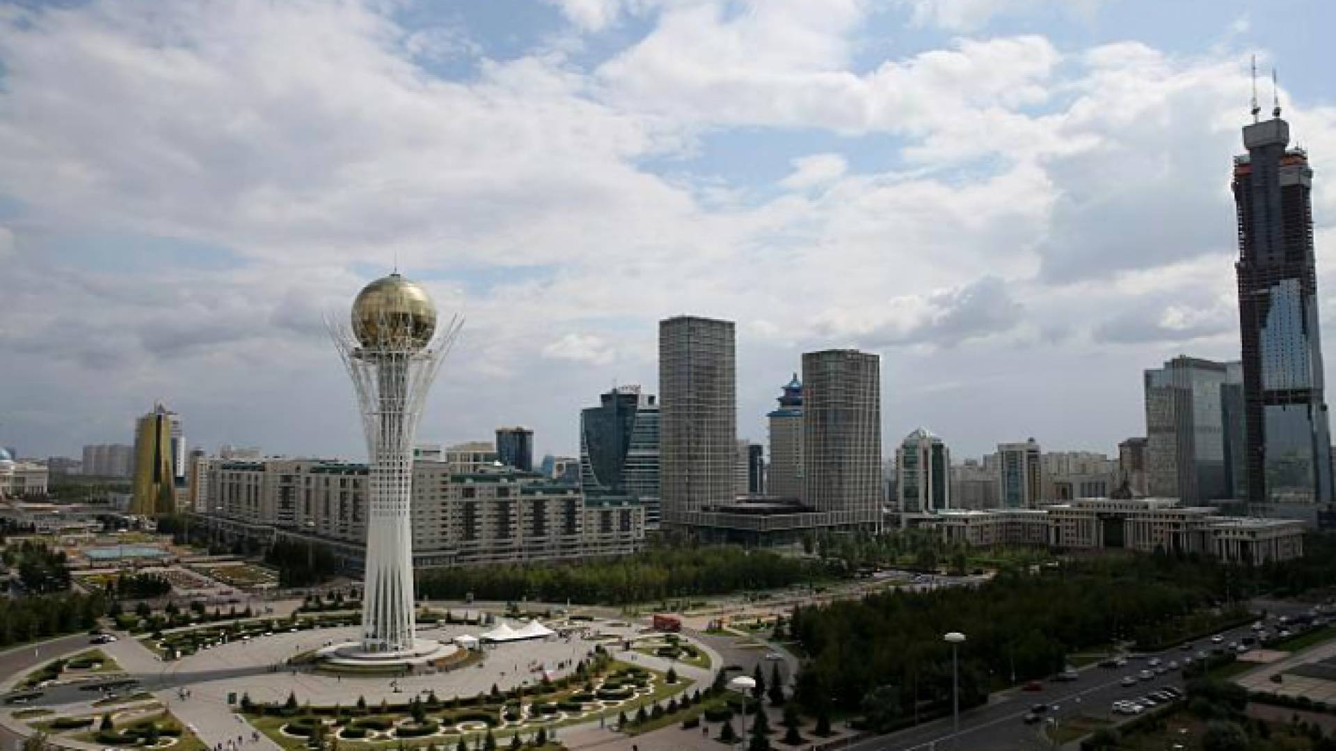 كازاخستان تسدد ديون نصف مليون مواطن