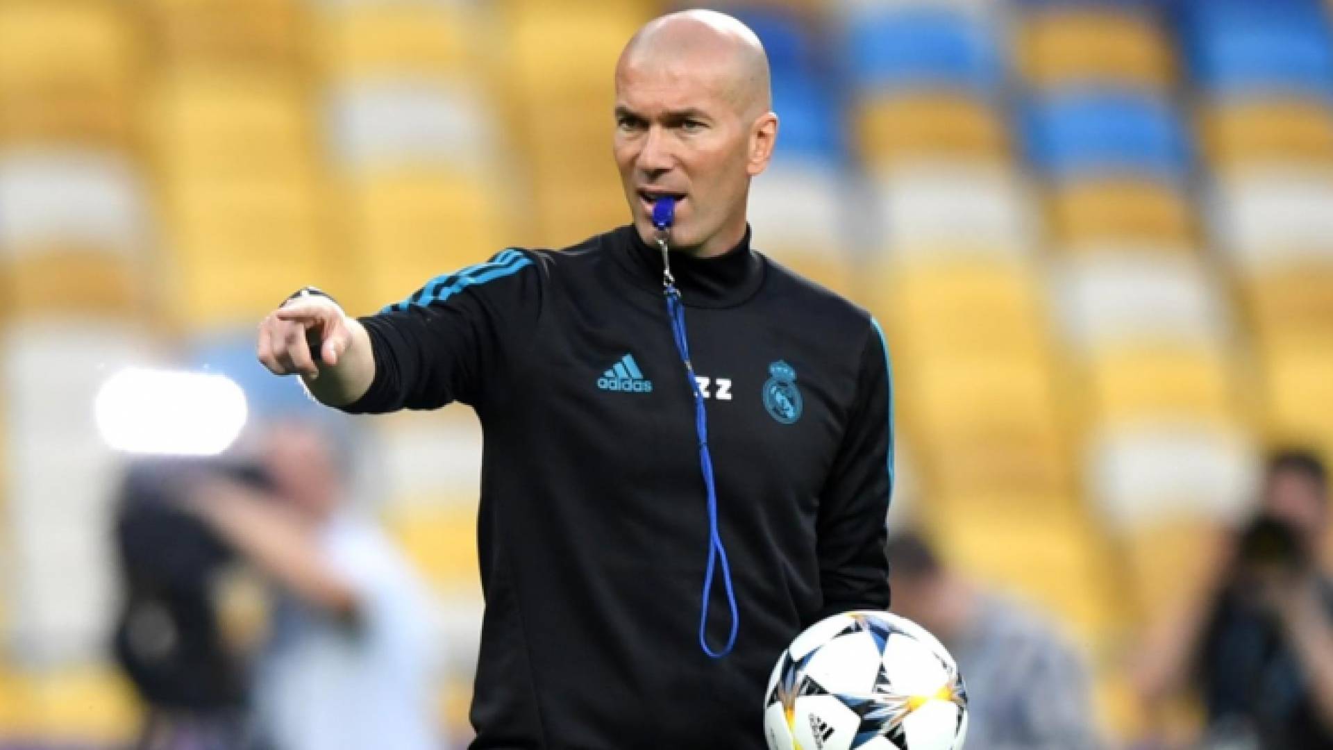 المدير الفني لريال مدريد زين الدين زيدان