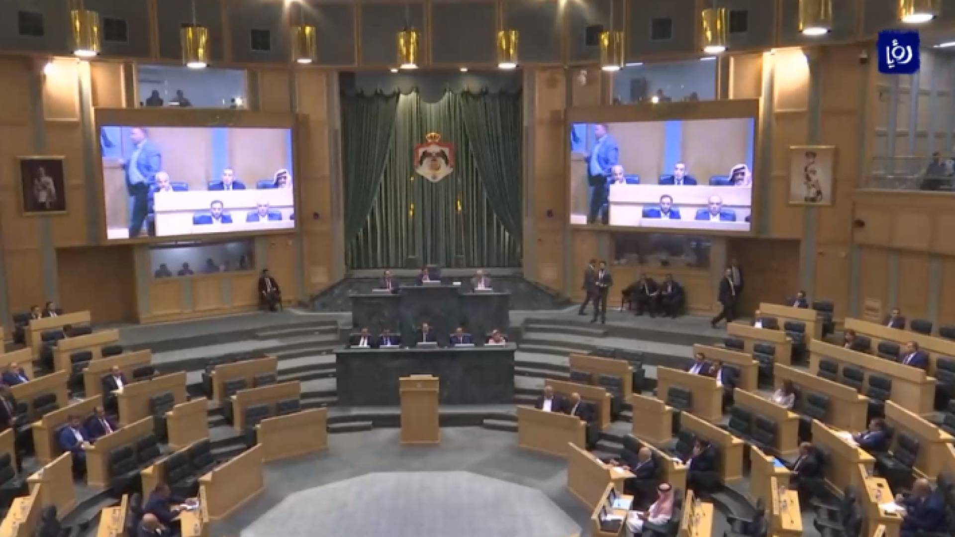 جانب من الجلسة