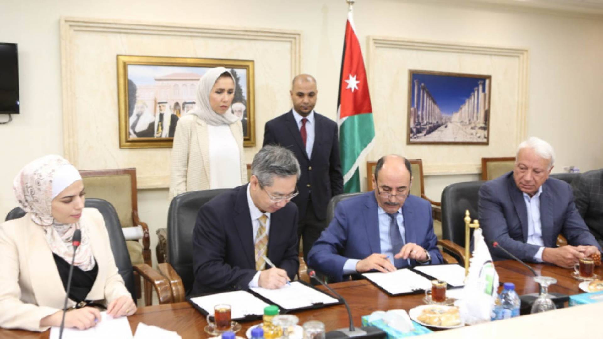 اتفاقية لتمويل توسعة طريق السلط – العارضة بقيمة 30 مليون دولار