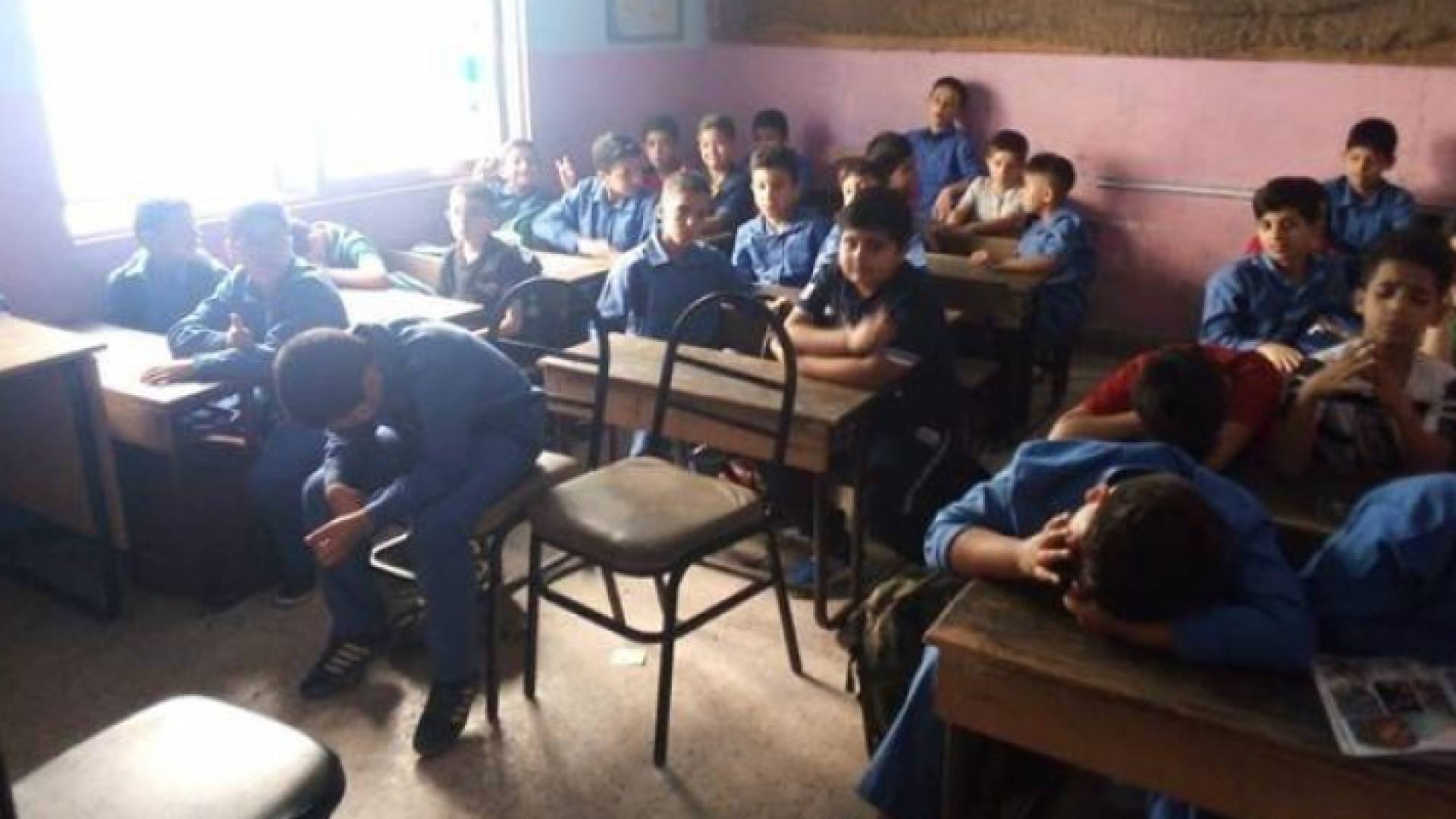 طلاب مدرسة "نهاوند"