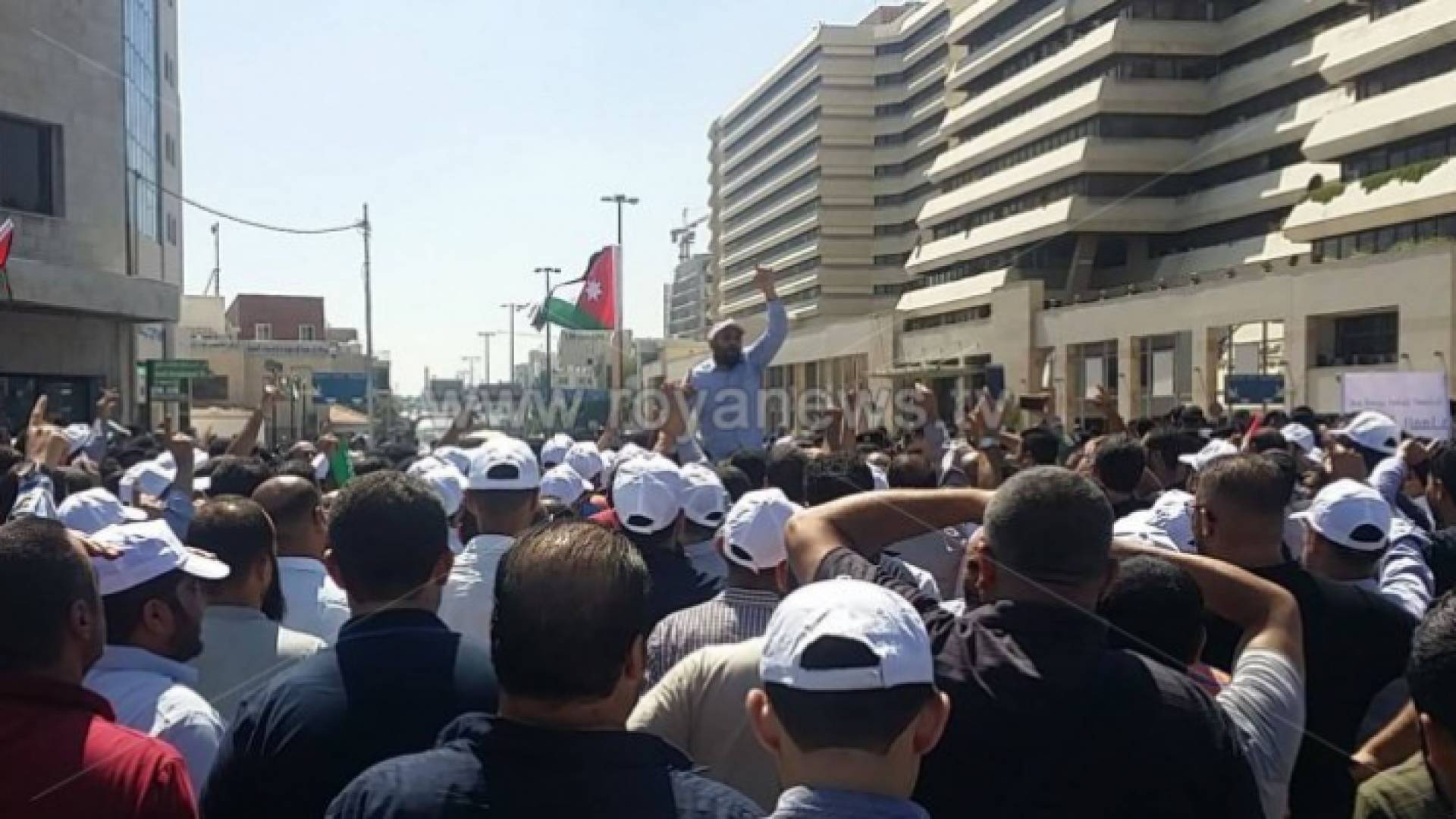 من اعتصام المعلمين