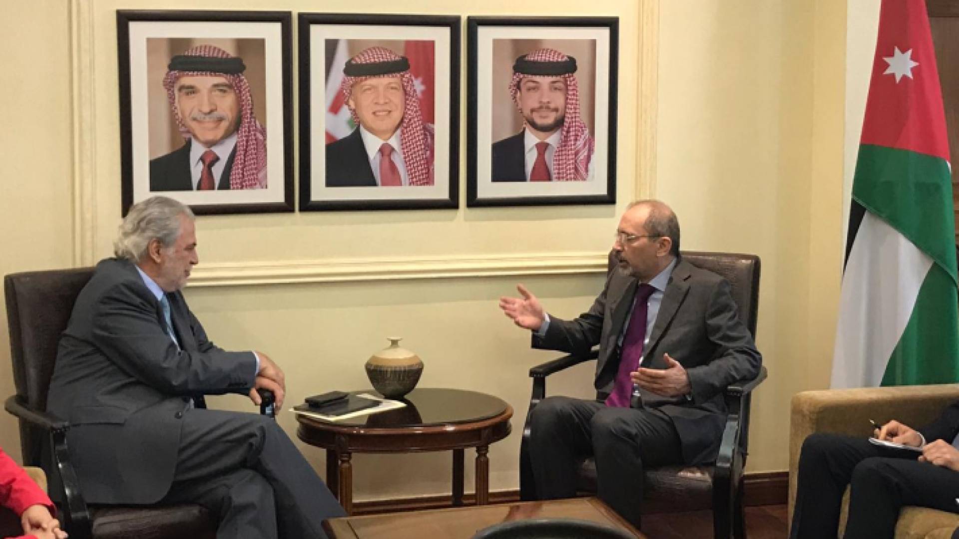 الصفدي يستقبل مفوض المساعدات الإنسانية وإدارة الأزمات في الاتحاد الأوروبي كريستوس ستيليانيدس