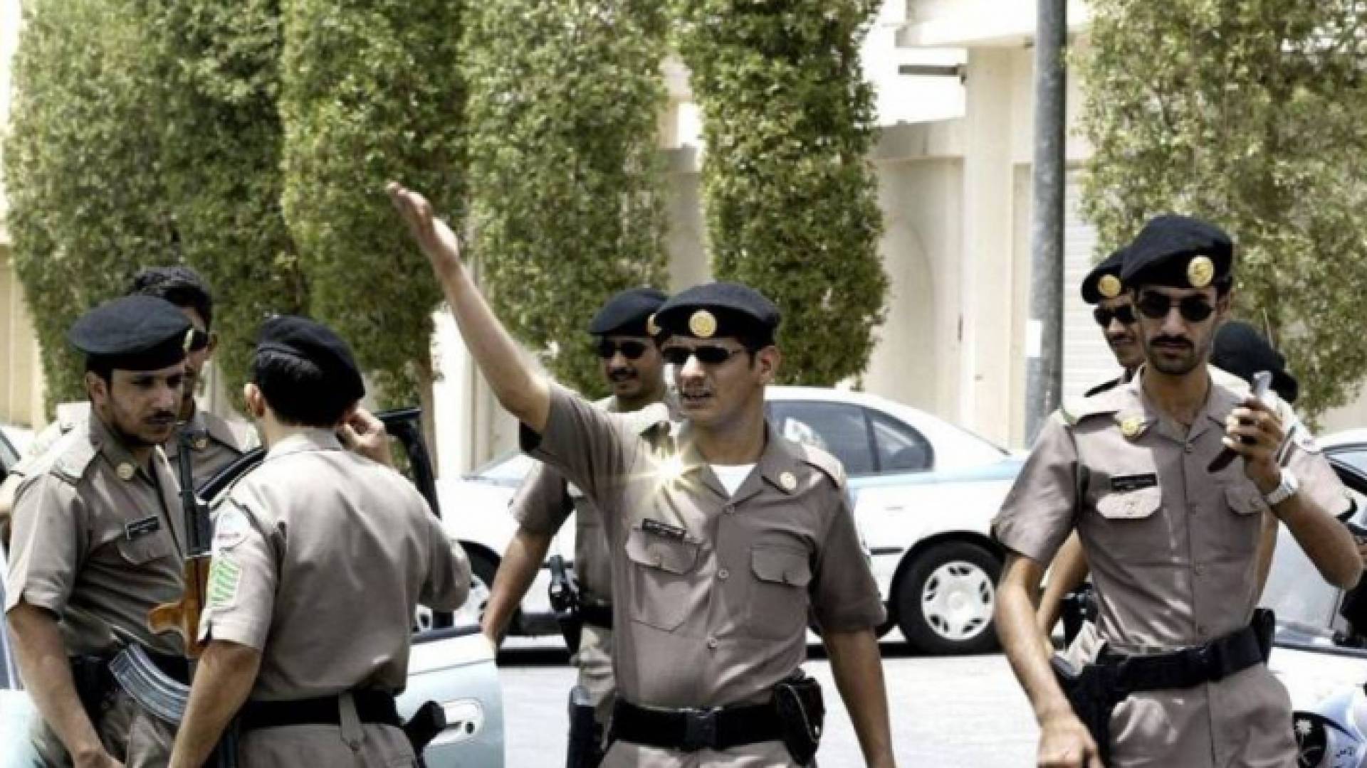 عناصر من الامن السعودي