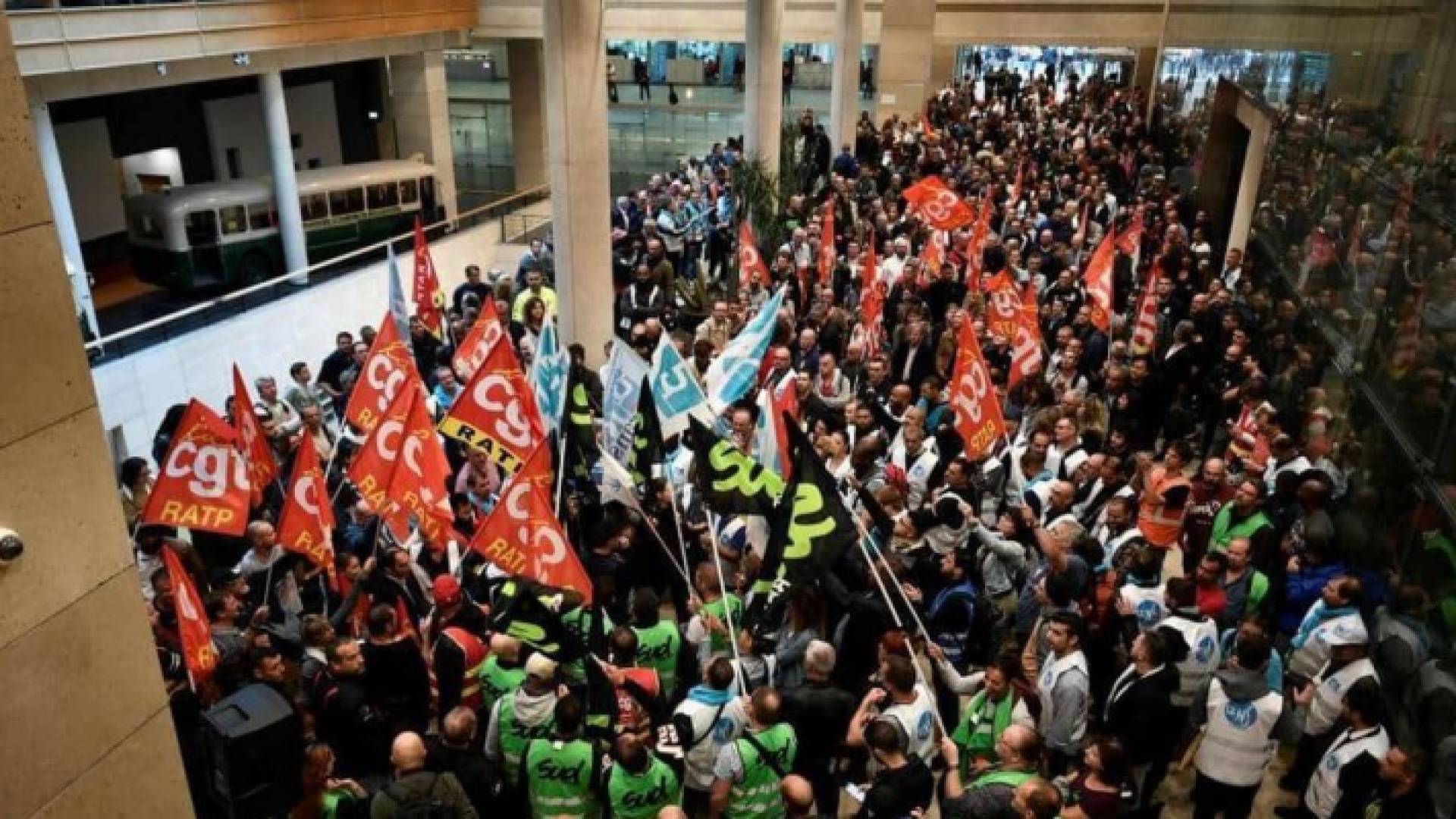 الإضراب في باريس الجمعة