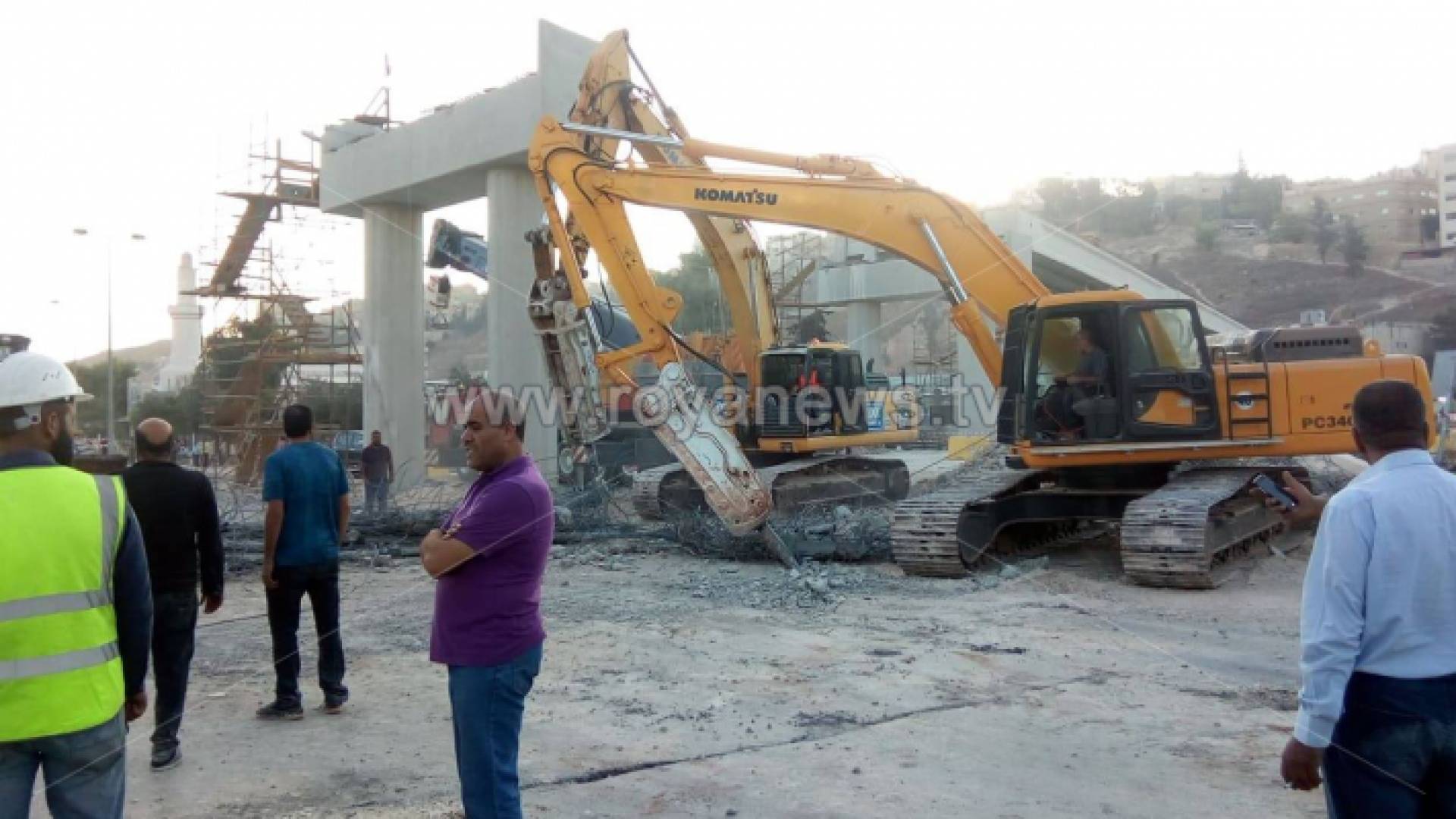 من مكان الانهيار