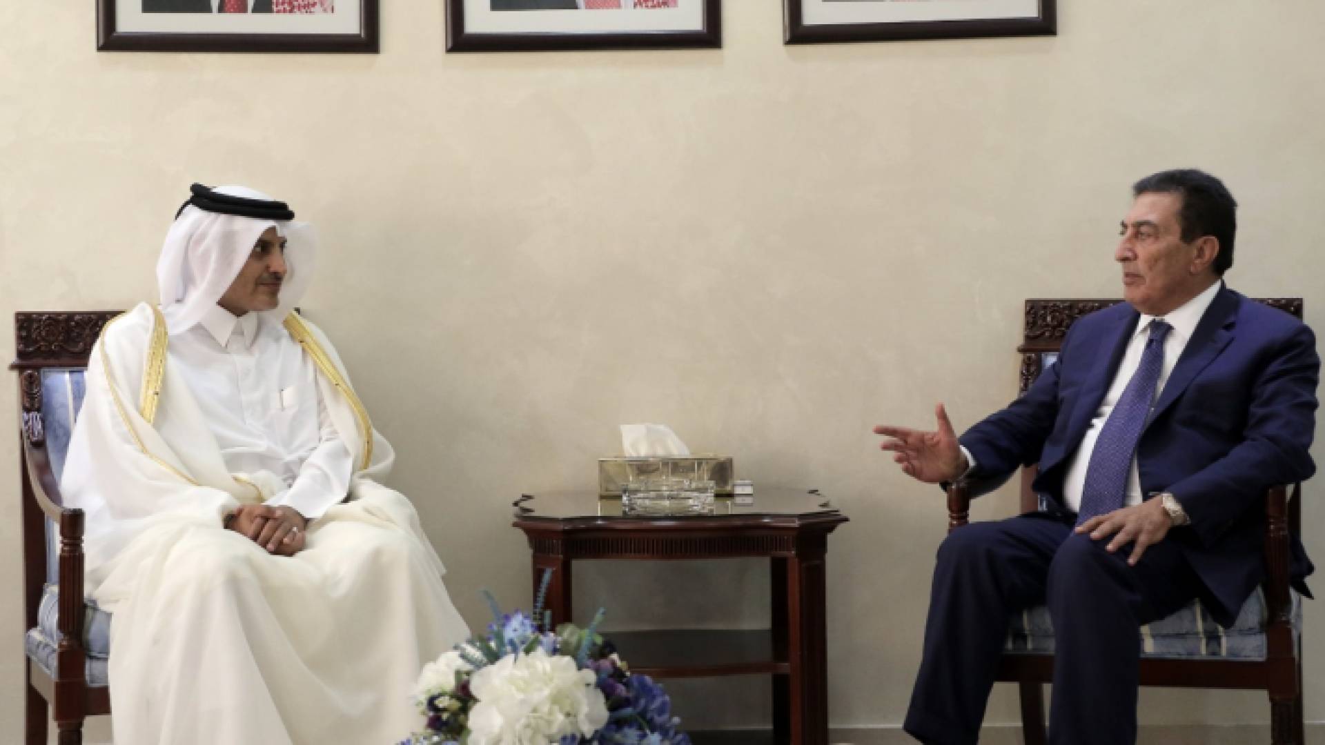 الطراونة يلتقي السفير القطري