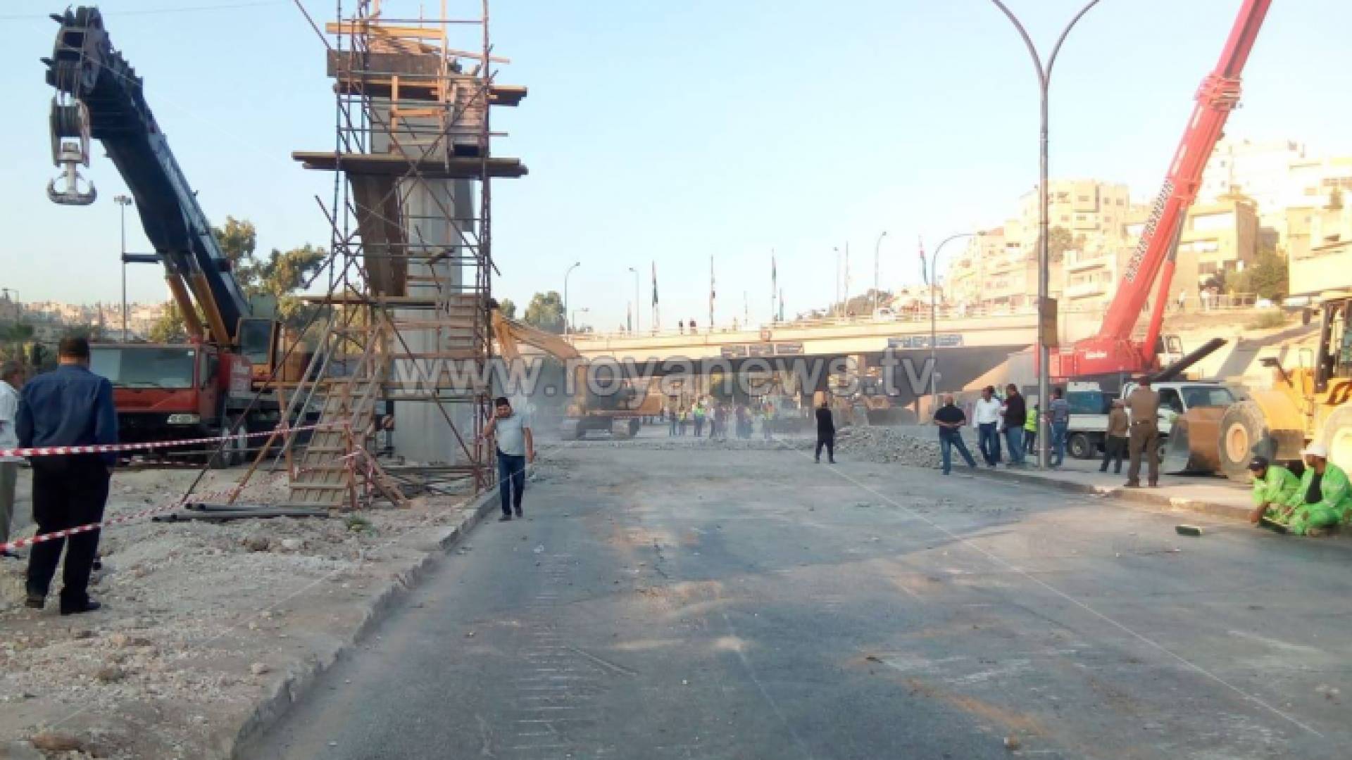 من موقع الانهيار