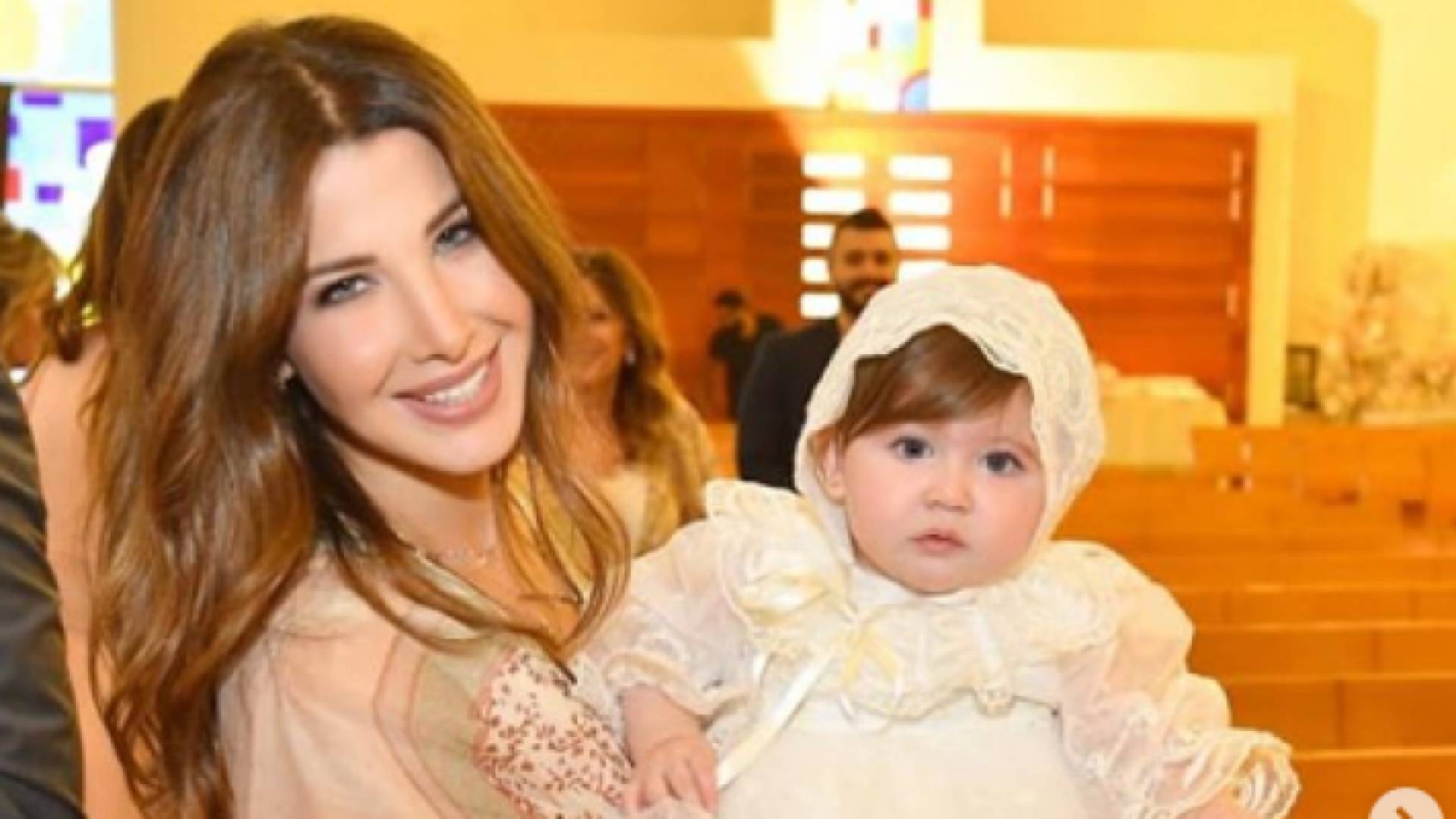 الفنانة ناسي عجرم وابنتها ليا