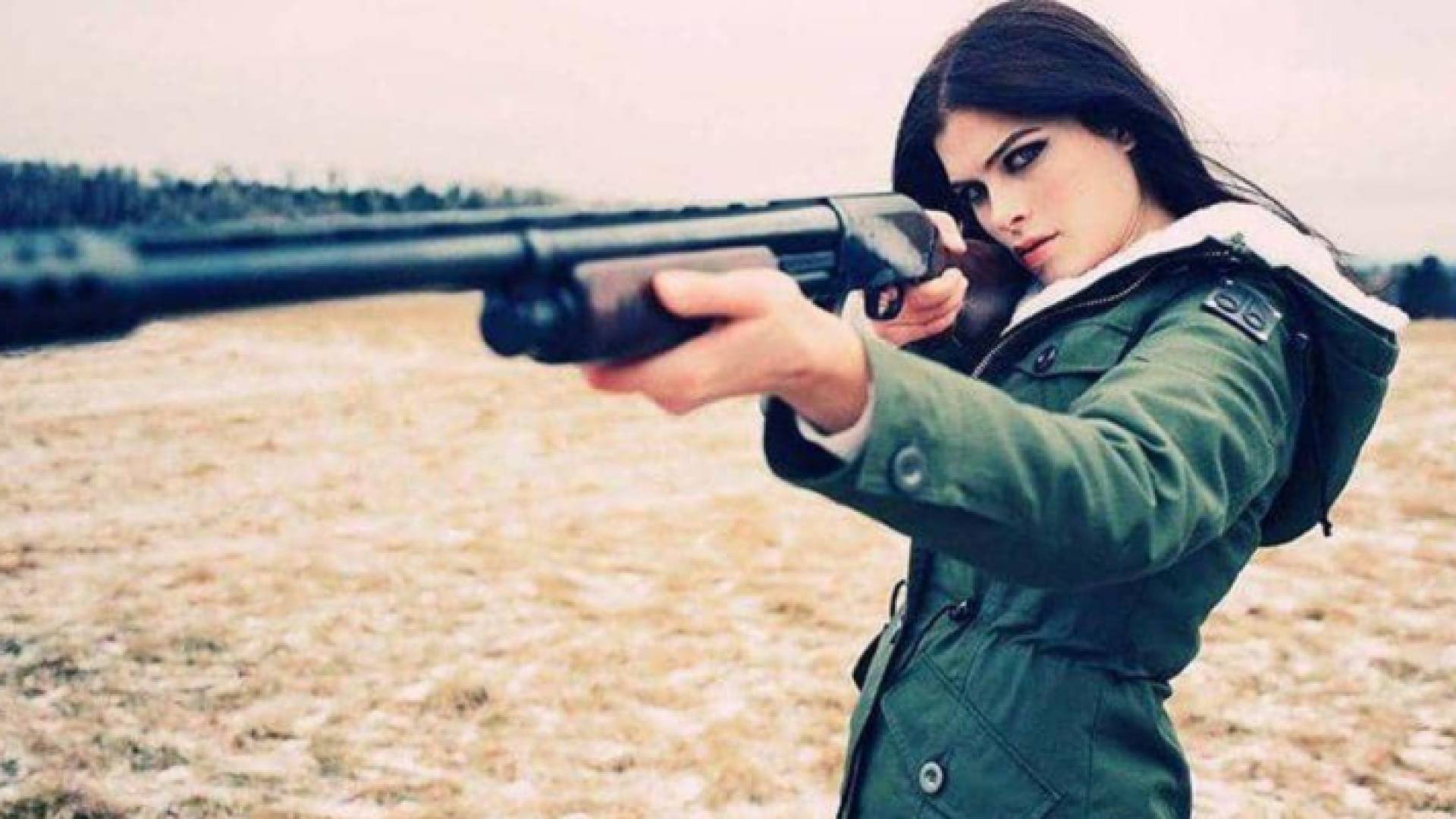 كلوديا فيكليس