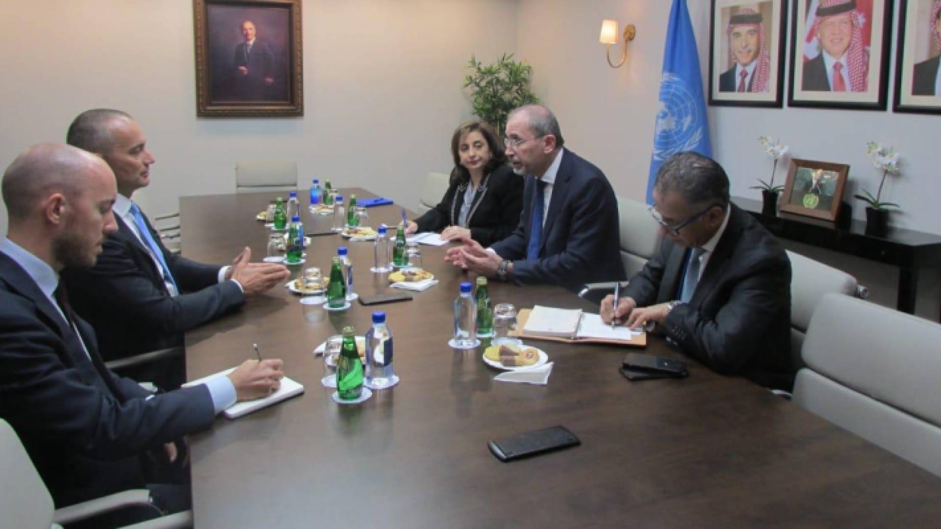 جانب من اللقاء