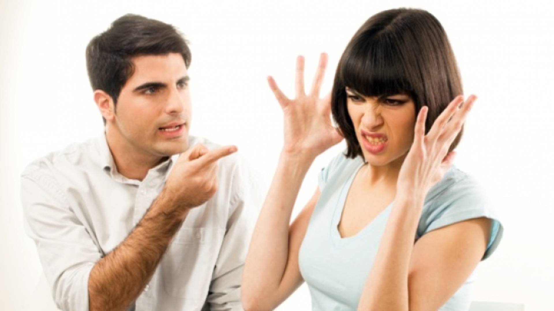 هناك تصرفات ينبغي على الزوجة ألا تفعلها مع والدي زوجها