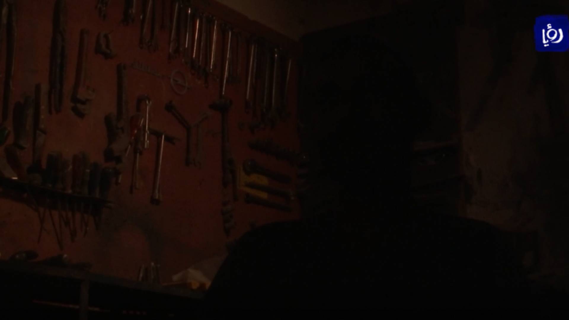 أردني يكشف لرؤيا تفاصيل تلفيق زوجته تهمة تعاطيه الحشيش.. ويطلقها