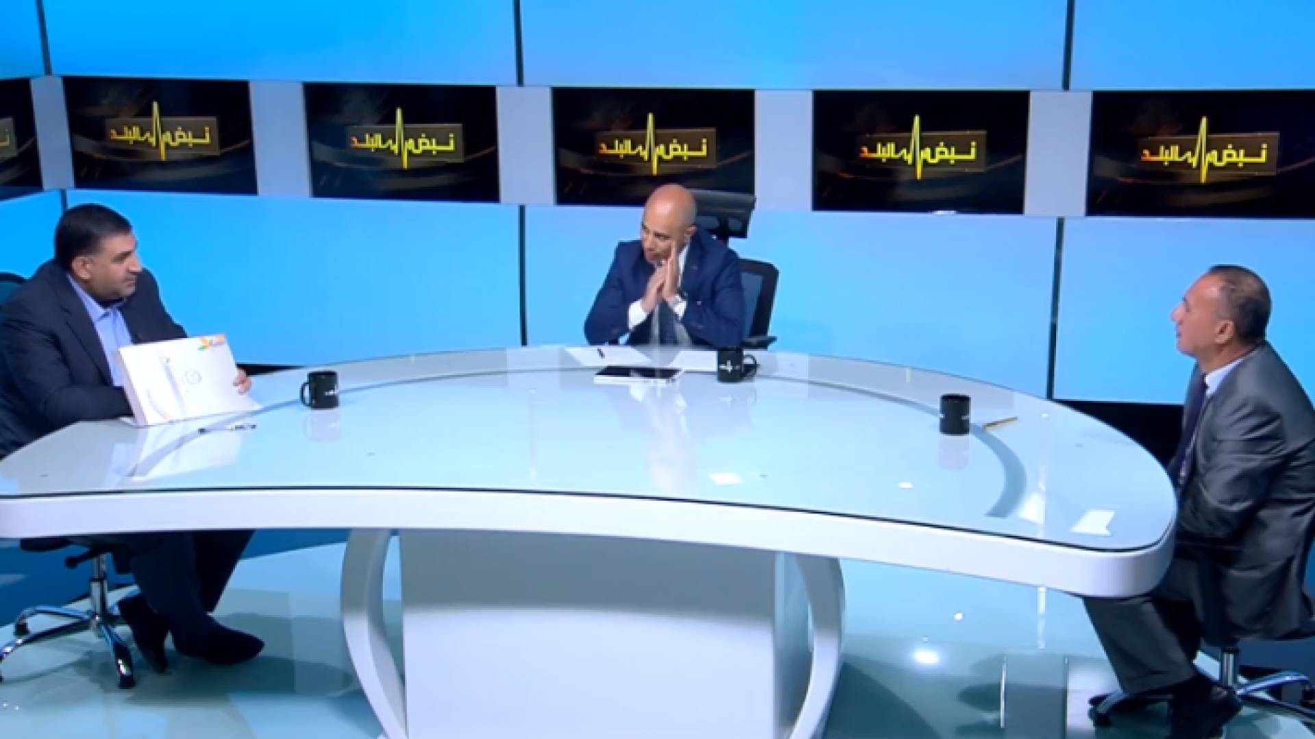 من الحلقة