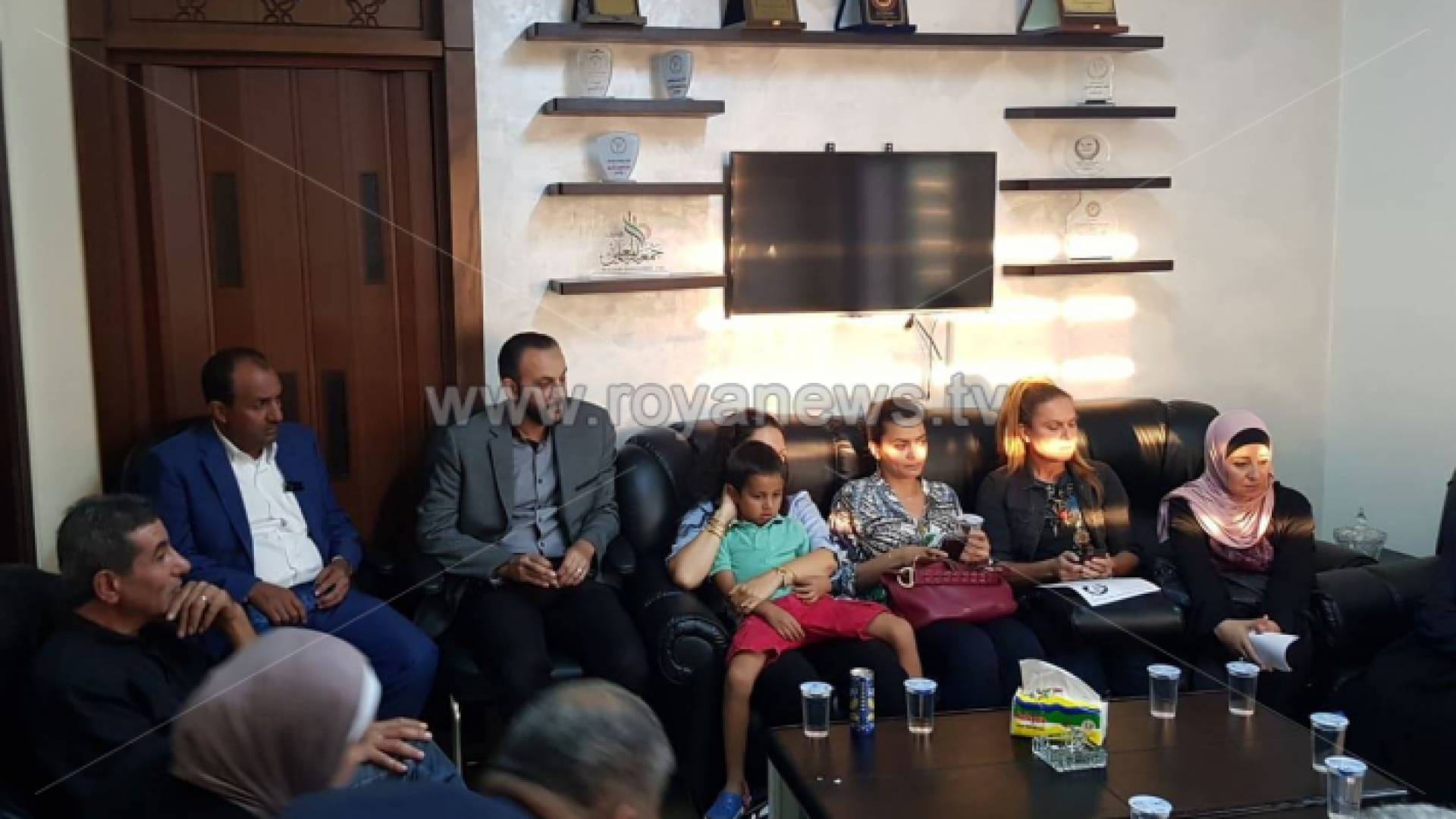 ممثلو احزاب ونقابات ومنظمات مجتمع مدني يؤكدون وقوفهم إلى جانب نقابة المعلمين