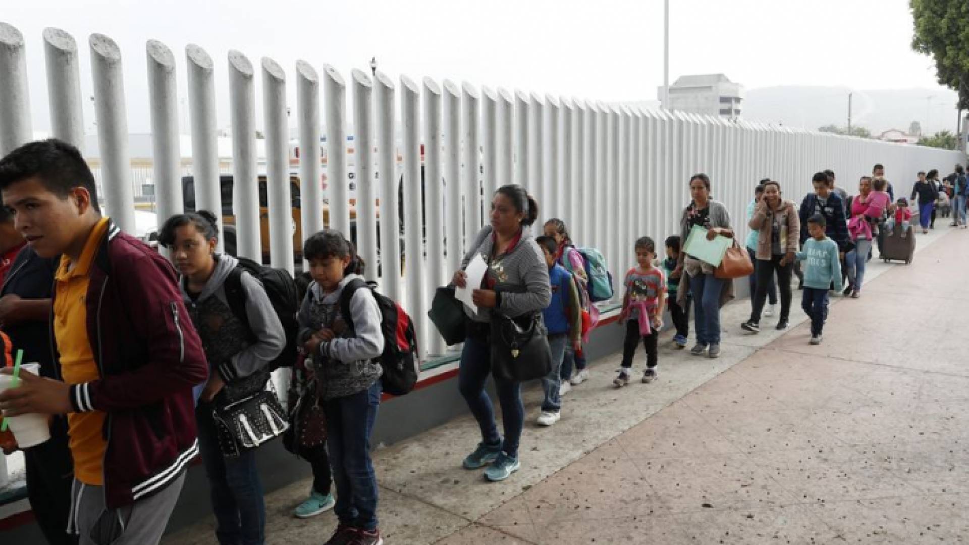 الولايات المتحدة تنوي جمع بيانات الحمض النووي للمهاجرين غير الشرعيين