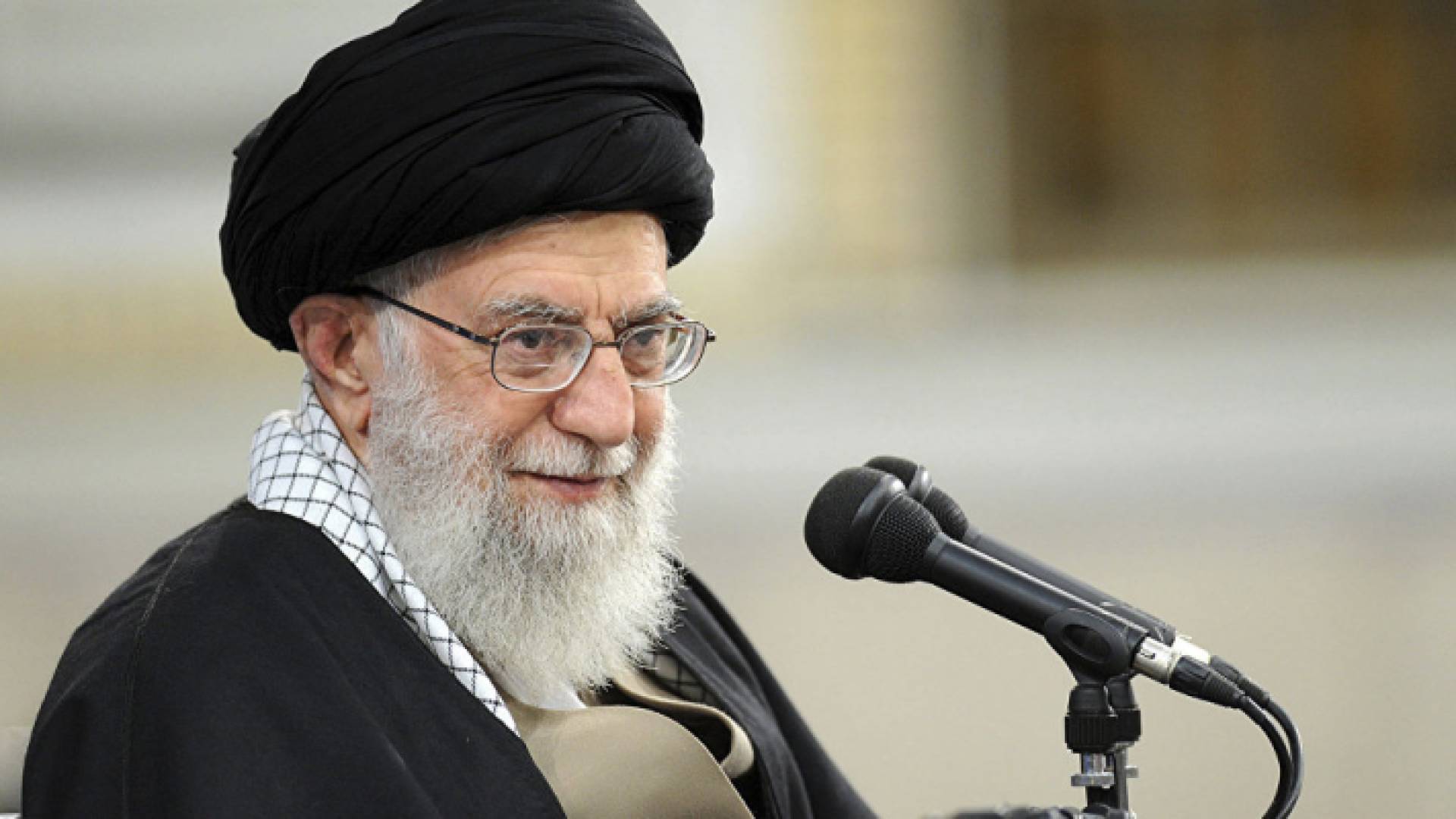 المرشد الأعلى الإيراني آية الله علي خامنئي