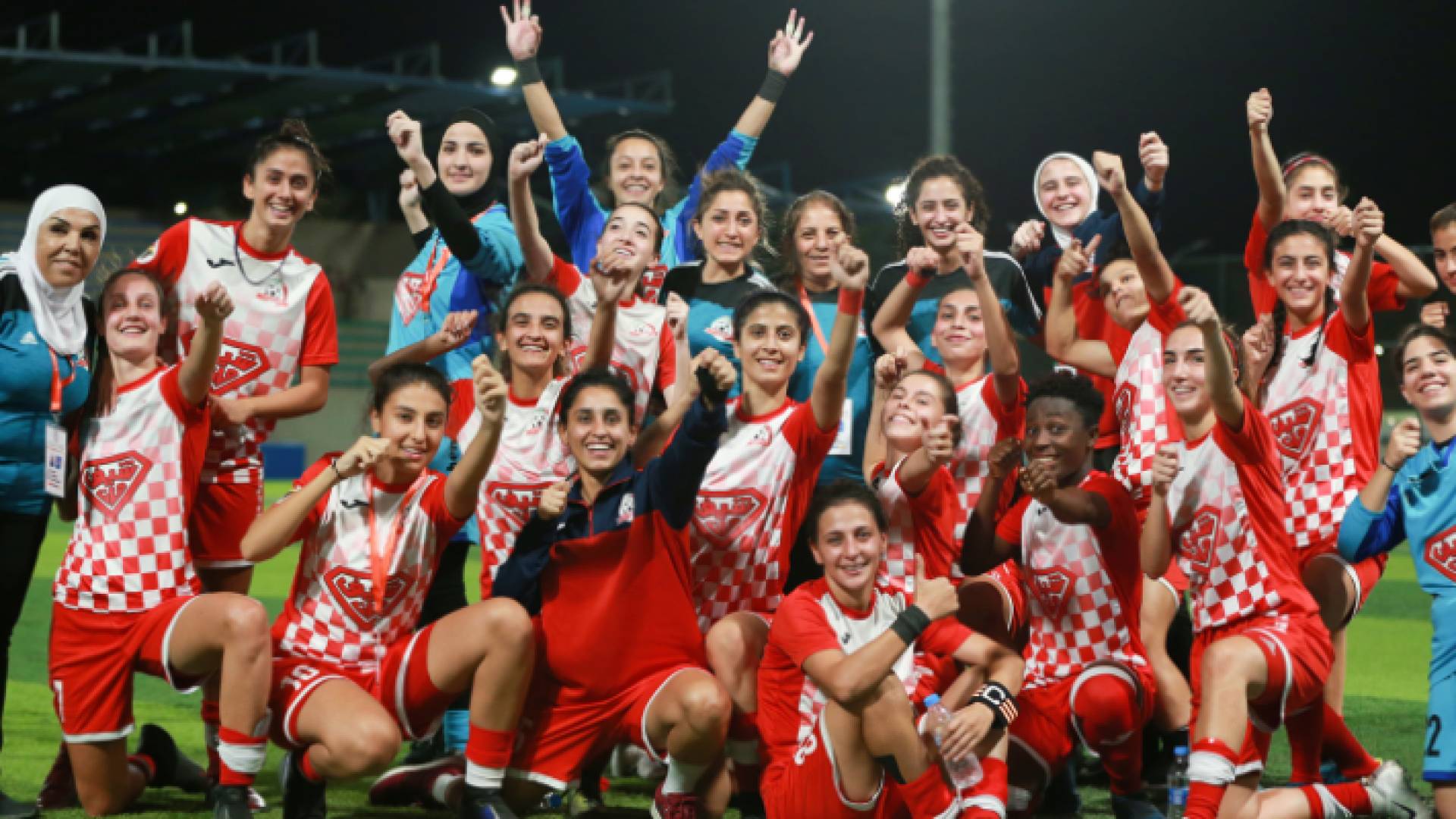 لاعبات شباب الأردن