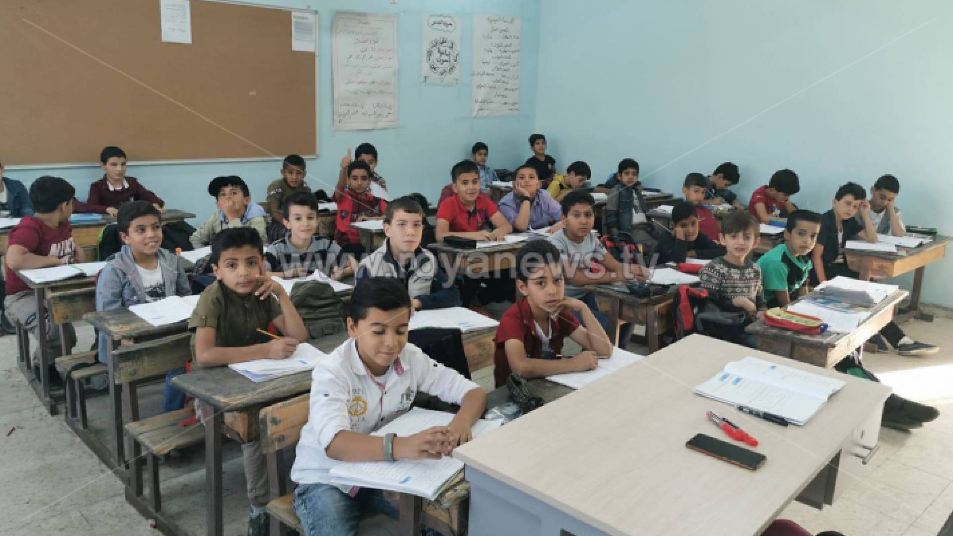 الطلبة في اليوم الأول بعد انتهاء اضراب المعلمين