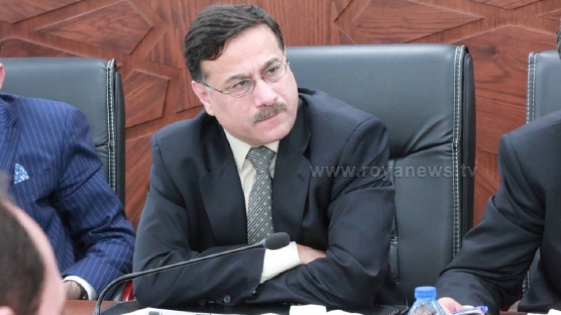 وزير المالية الدكتور عزالدين كناكرية