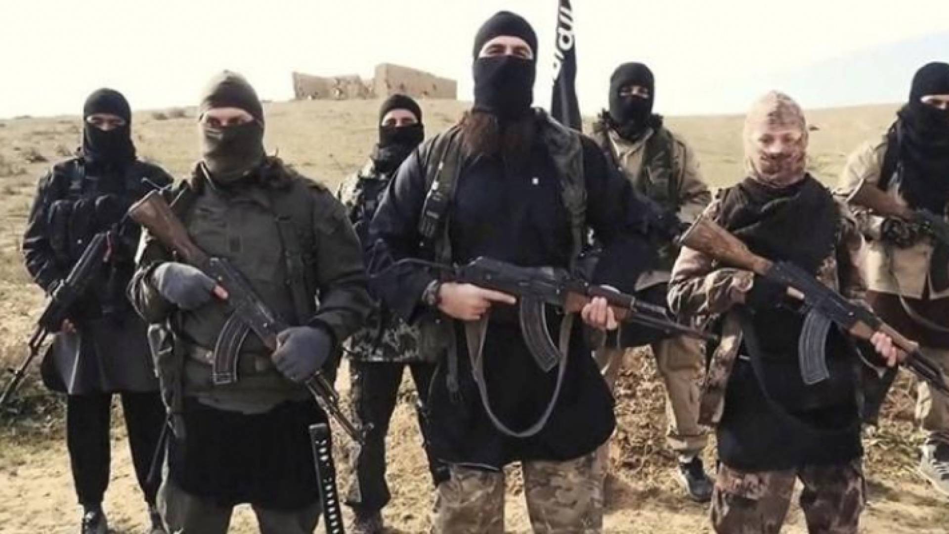 عناصر من داعش الإرهابية - ارشيفية