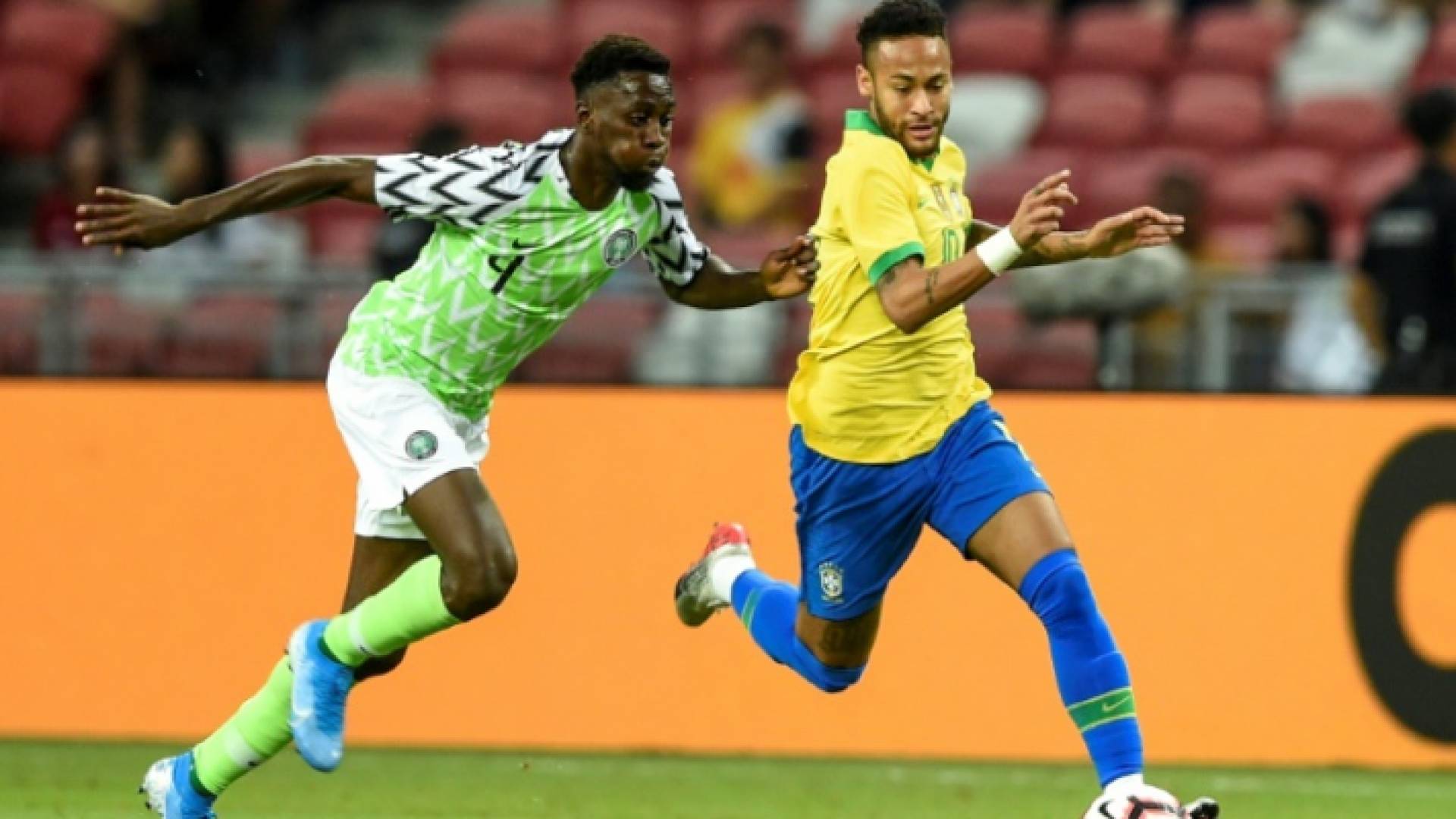 نيمار خلال مباراة منتخبي البرازيل ونيجيريا في سنغافورة