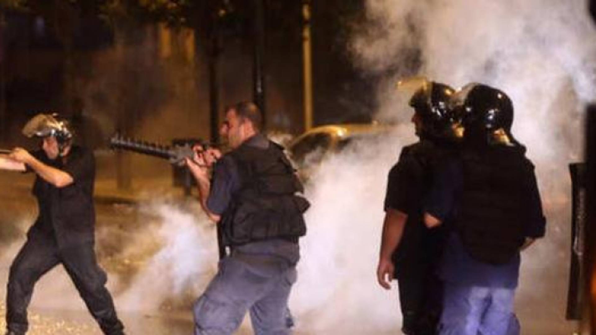 من المظاهرات في لبنان