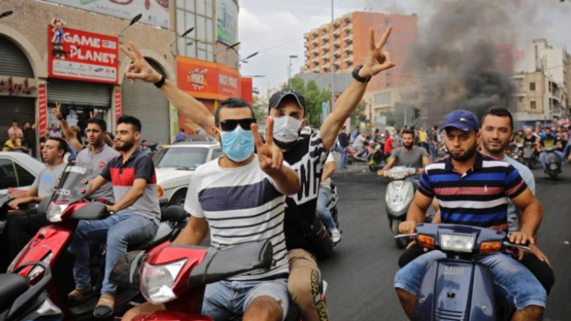 مظاهرات واسعة تشهدها لبنان