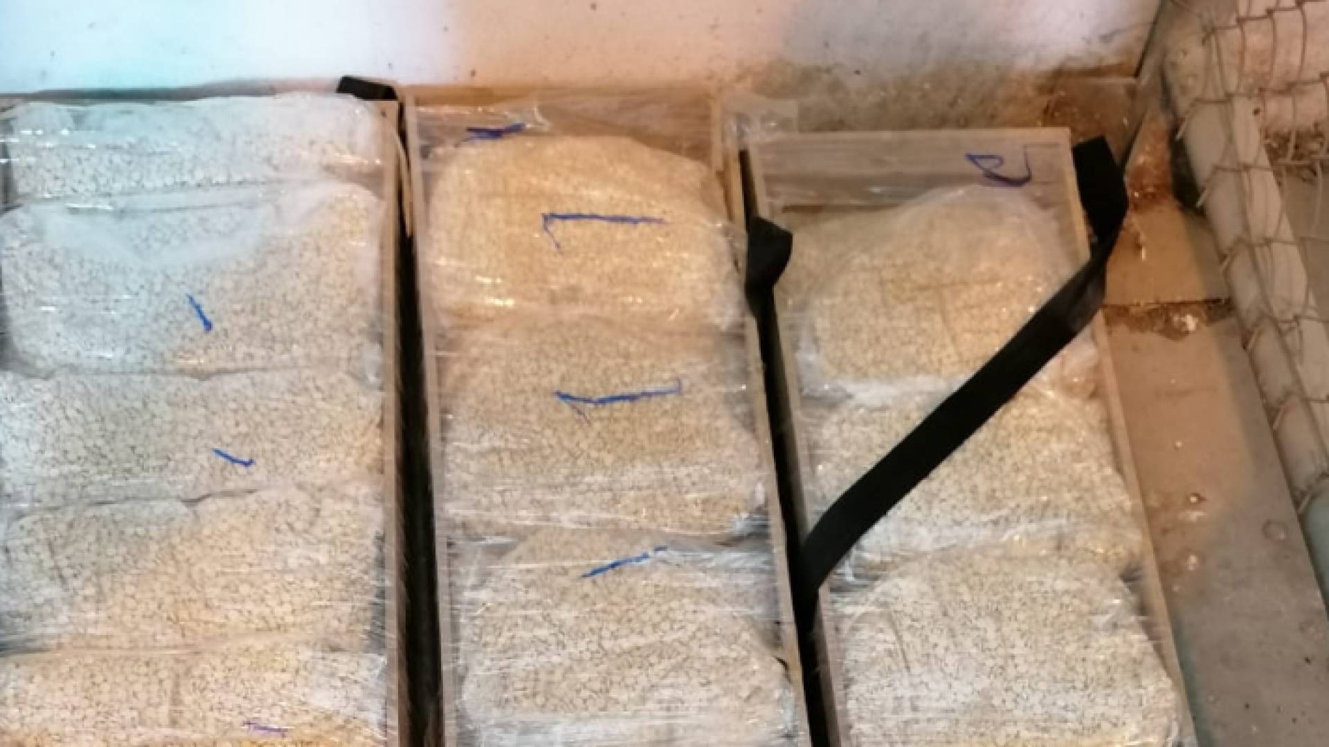 إحباط تهريب كميات كبيرة من المخدرات في جمرك جابر