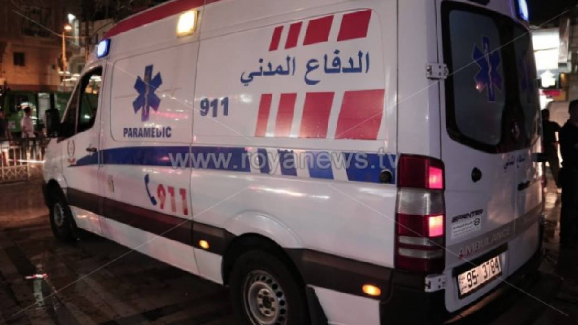 دهس 3 أشخاص بينهم أب وابنته بحادث تدهور مركبة في عمان