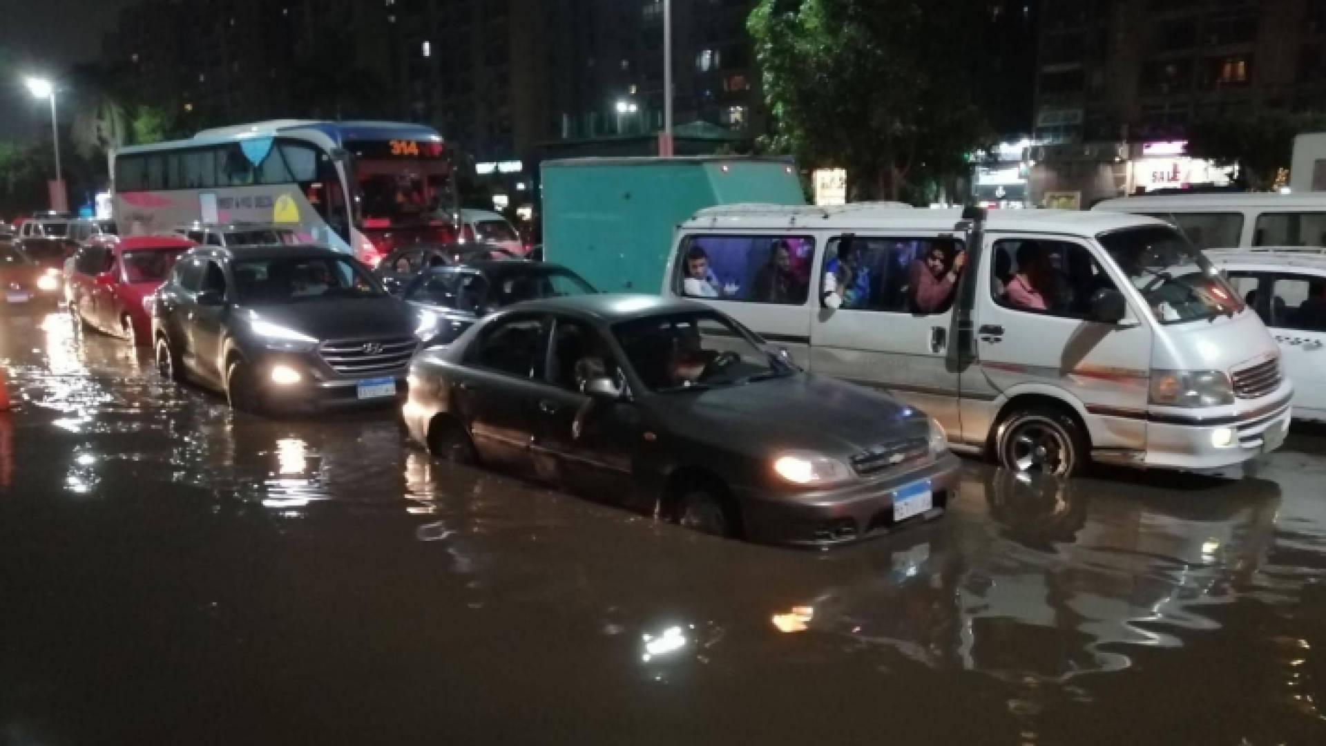 هطول أمطار غزيرة في القاهرة