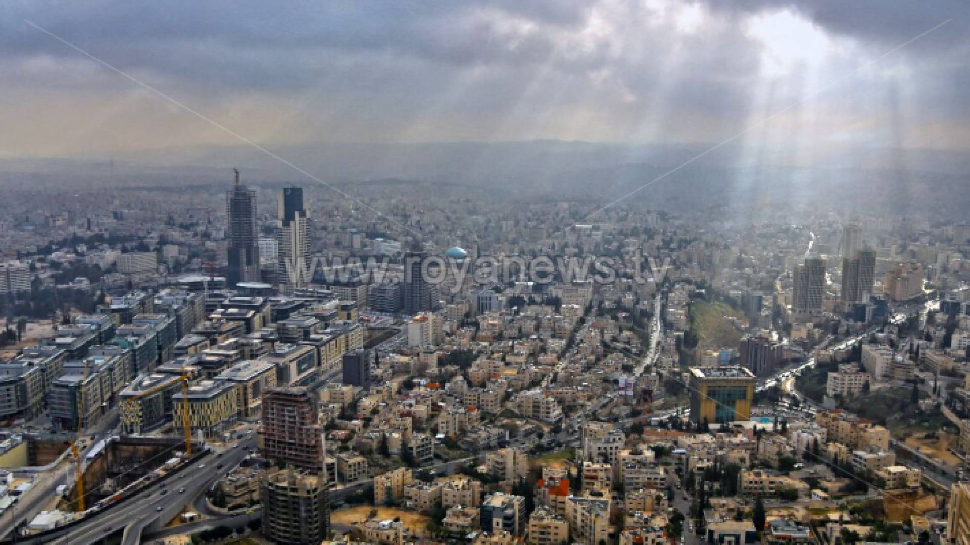 طقس الأردن ليوم الجمعة.. انخفاض على الحرارة واحتمالية هطول زخات أمطار