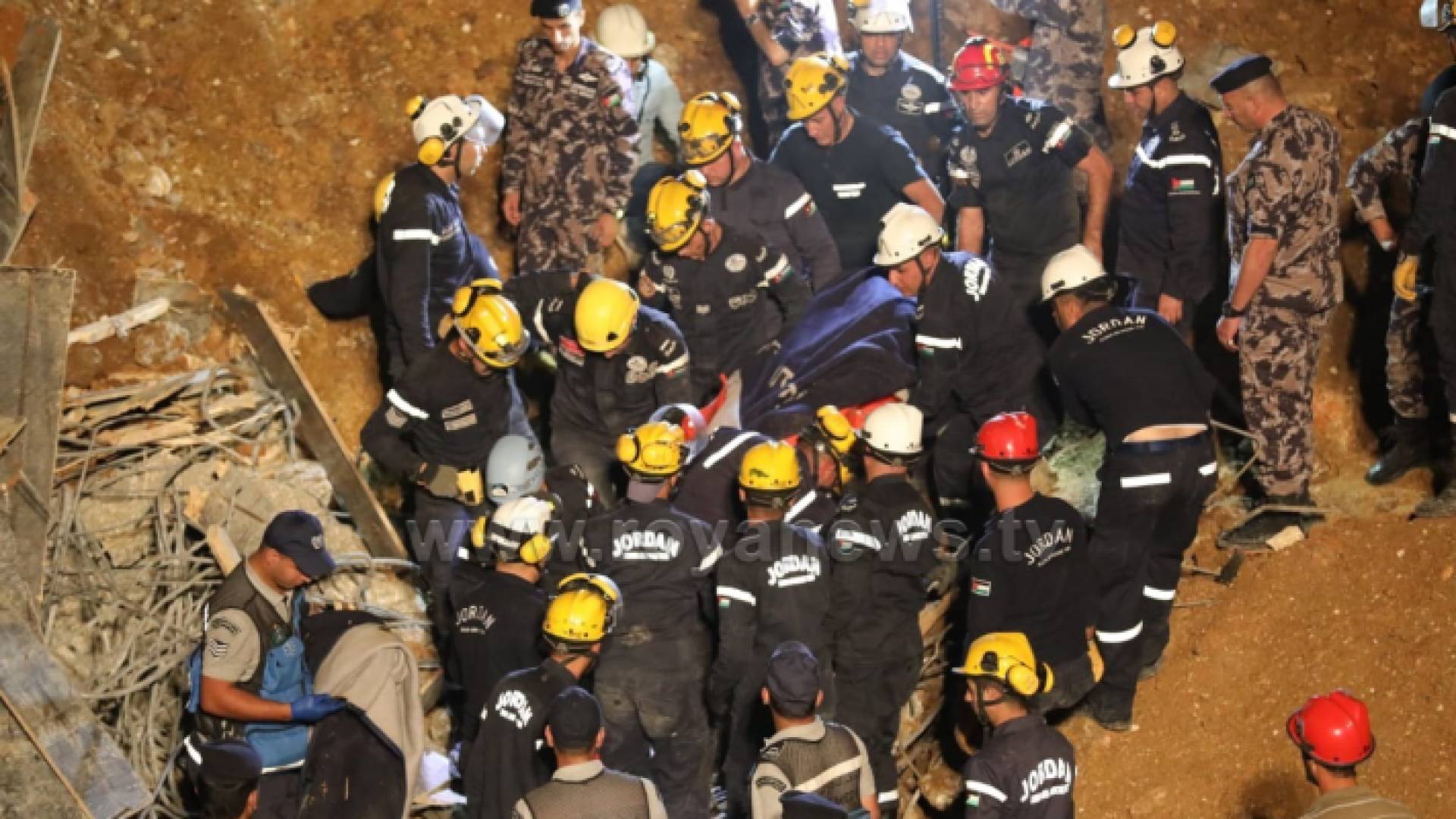 الدفاع المدني ينتشل الجثة الثالثة