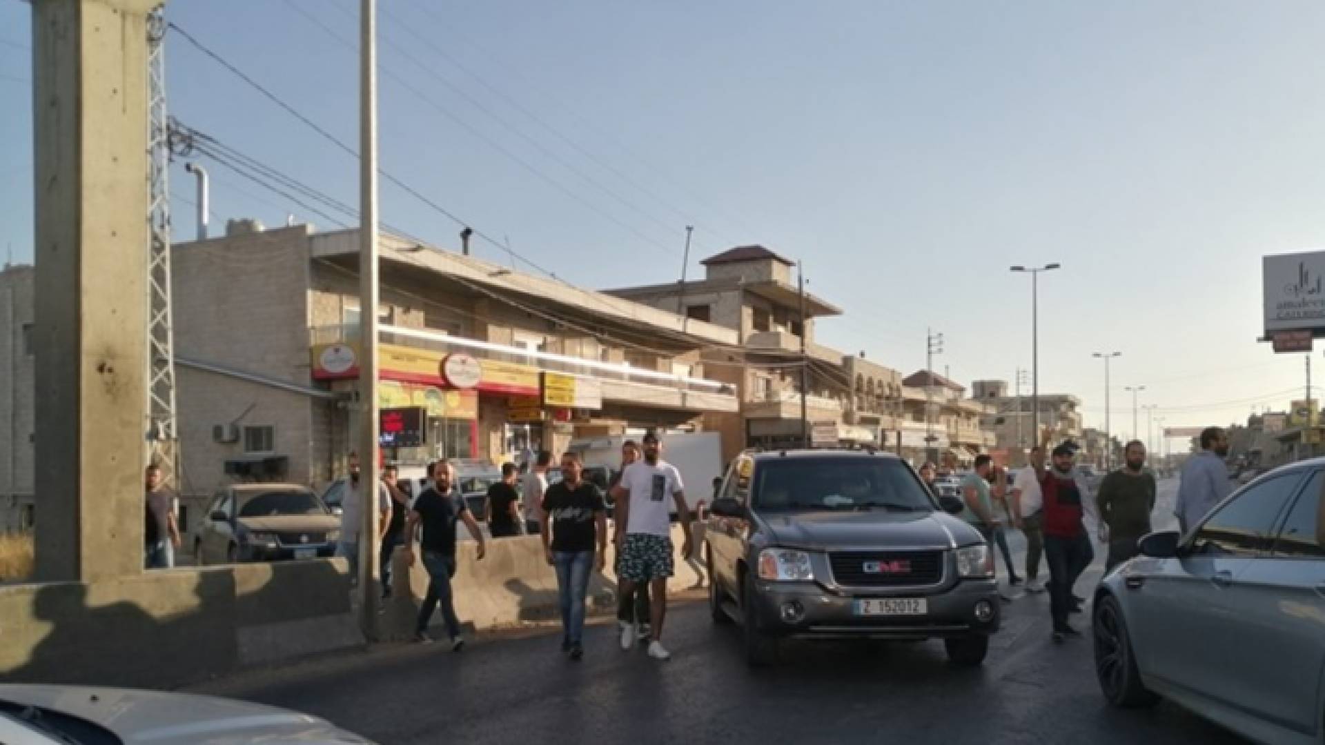 هذه الطرق المقطوعة في لبنان