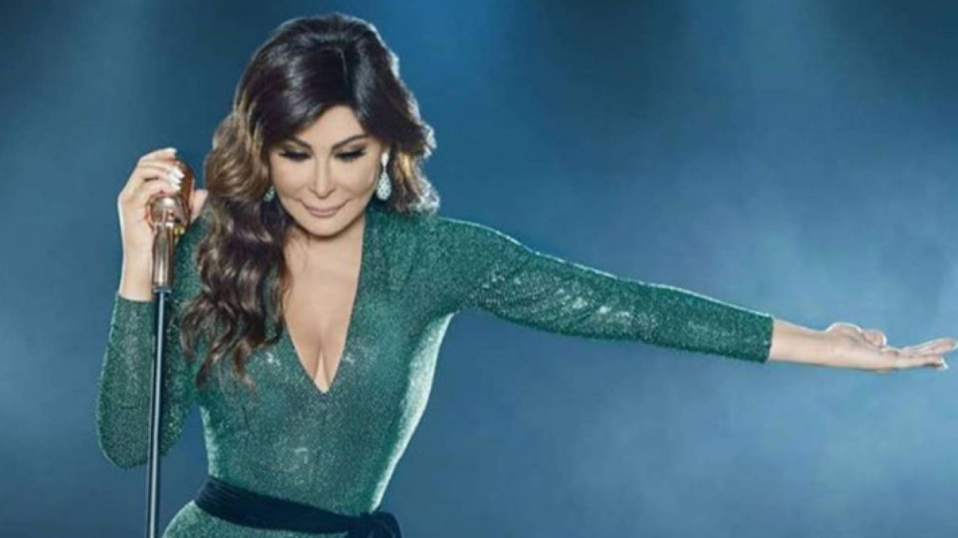 الفنانة اللبنانية إليسا