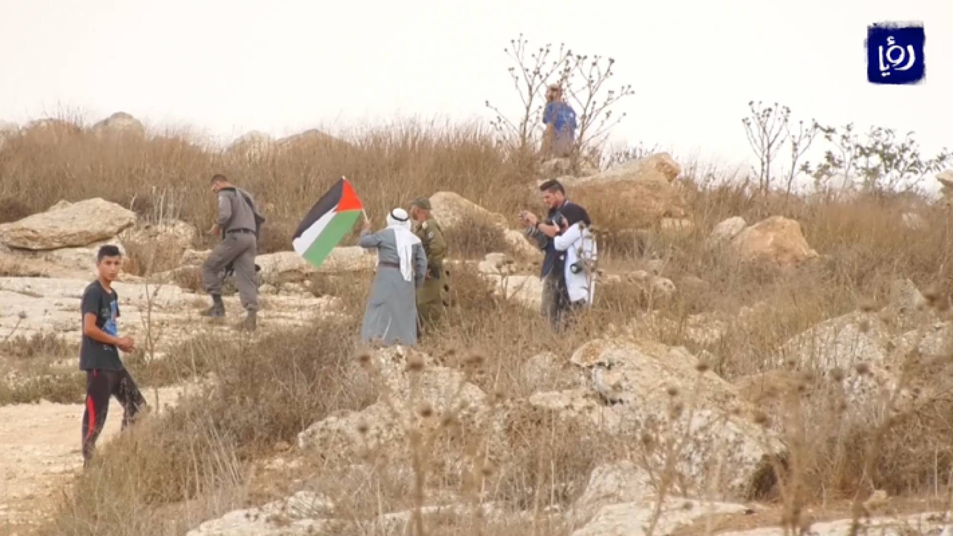 قوات الاحتلال تزيل البؤرة الاستيطانية من أراضي قرية ترمسعيا