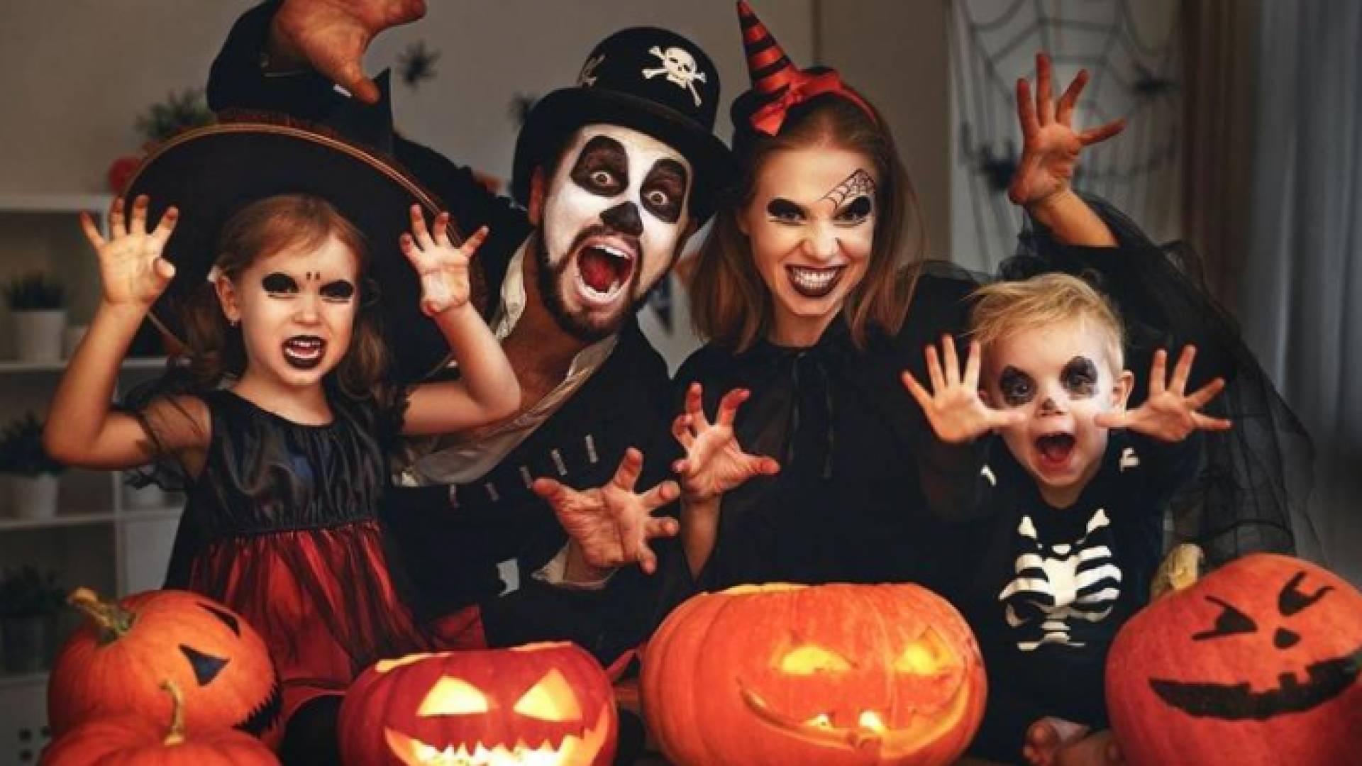 ما هو عيد الهالوين الذي يحتفل به العالم؟