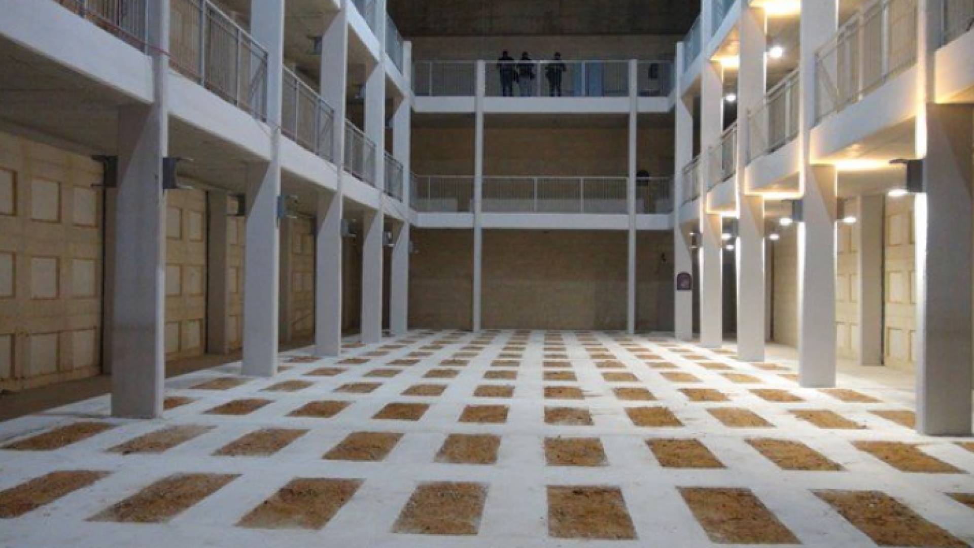 المقبرة تتسع لحوالي 24000 قبر على عمق 50 مترا تحت الأرض