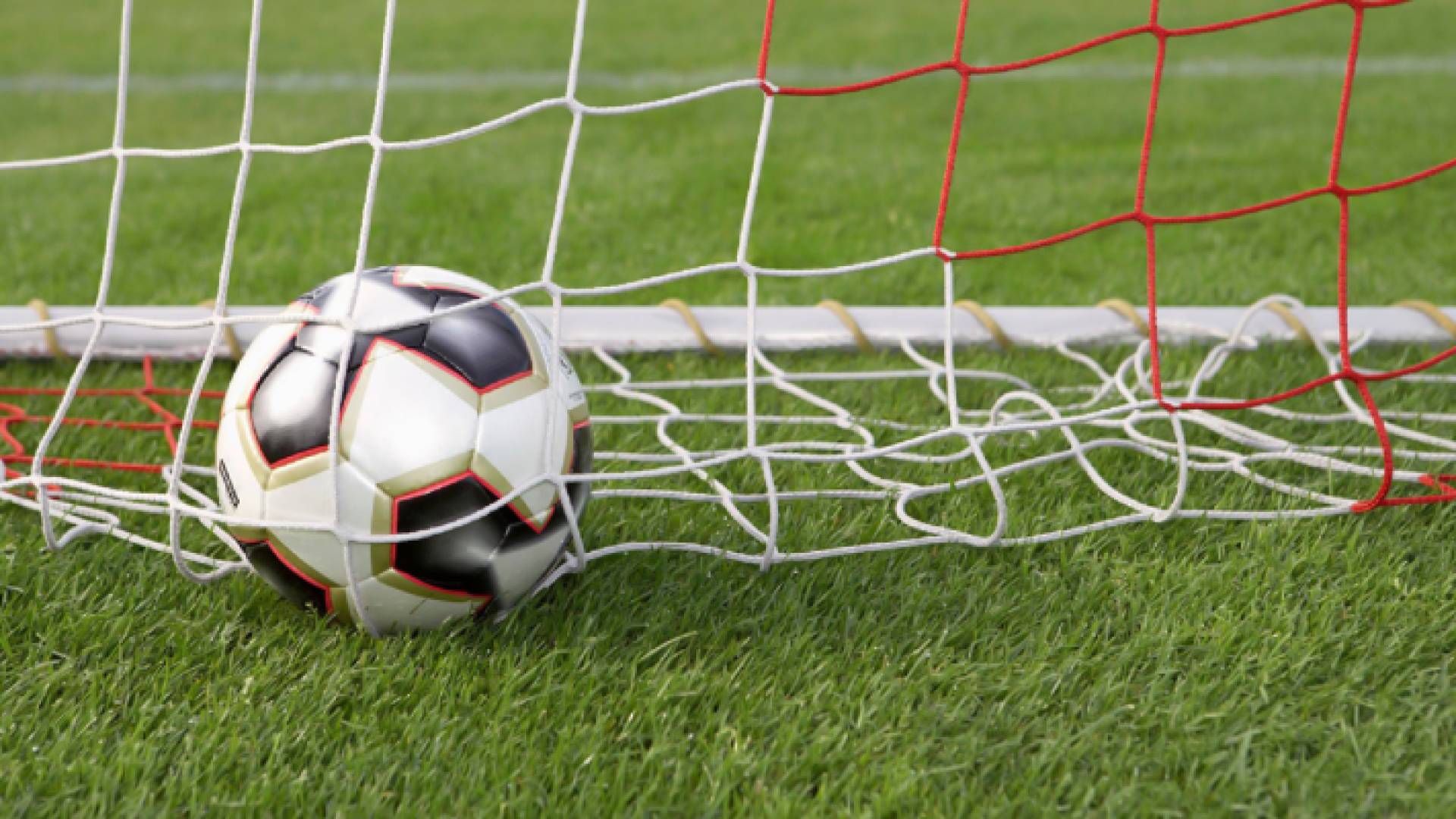 أبرز المباريات على الملاعب الأوروبية والعالمية الجمعة