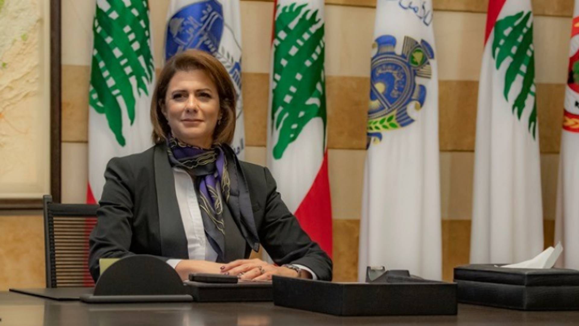 الوزيرة ريا الحسن