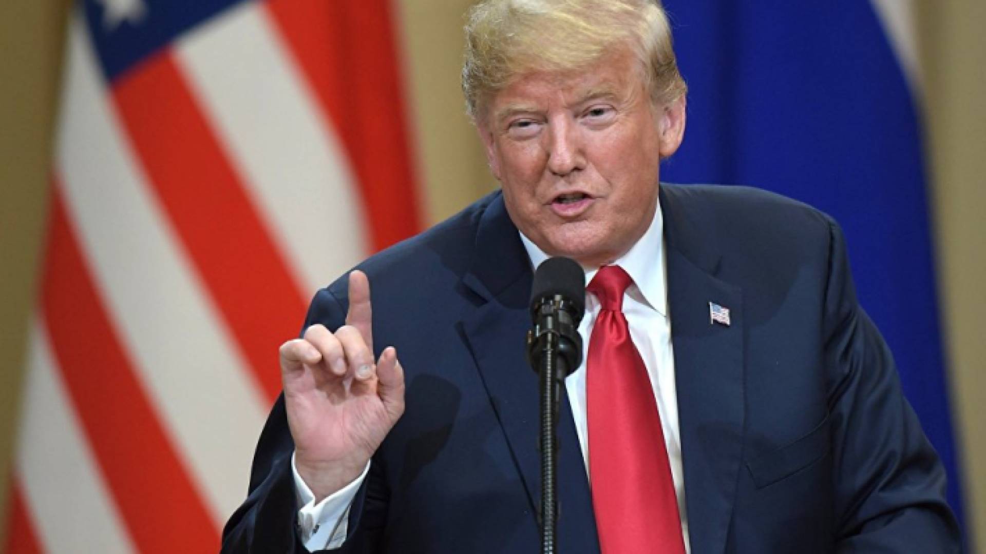 ترمب يطالب بالكشف عن هوية الذي سرب معلومات عن مكالمته مع رئيس اوكرانيا