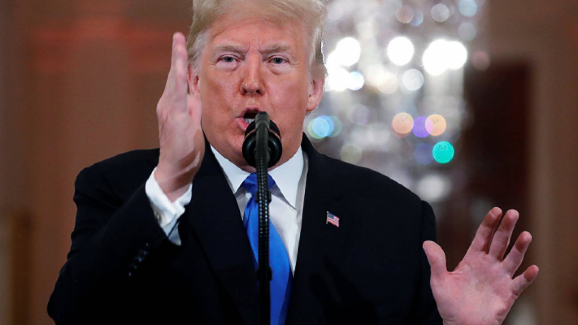 ترمب يهدد بحجب مساعدات الطوارئ عن كاليفورنيا التي تشهد حرائق