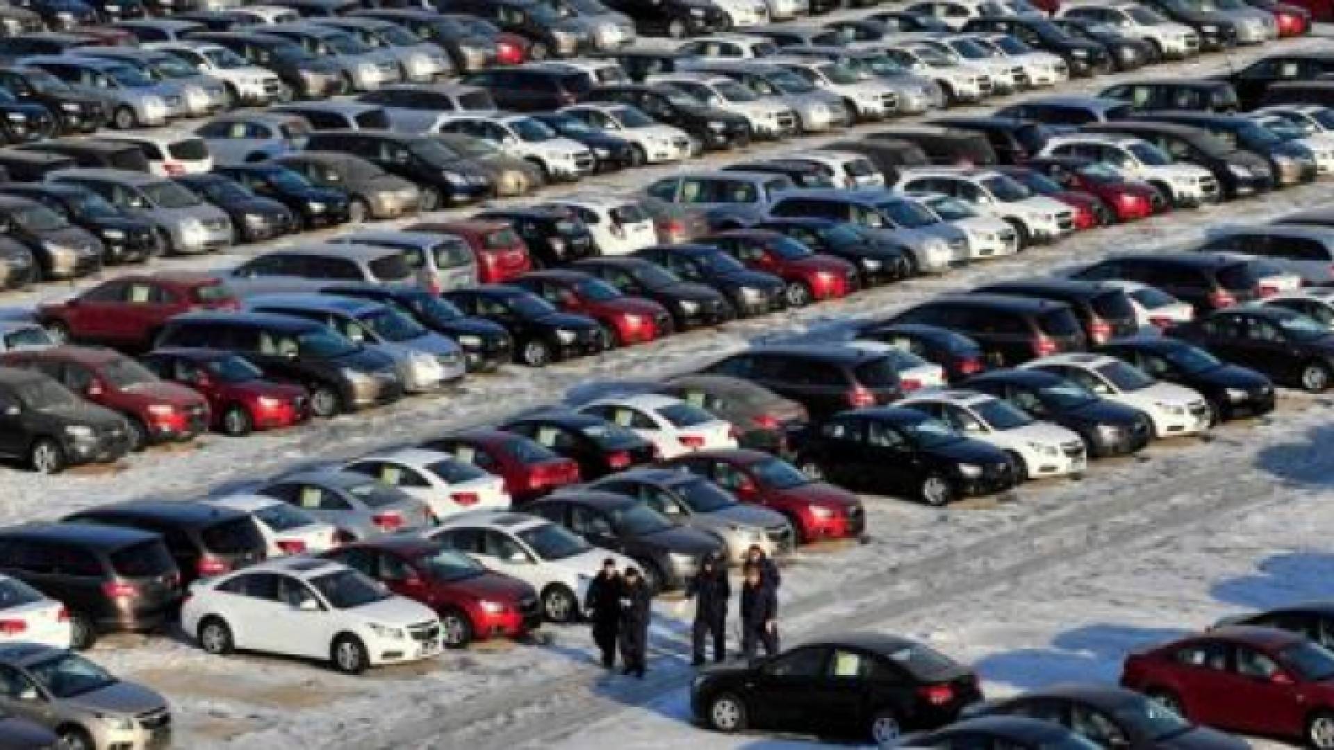 الولايات المتحدة قد لا تحتاج إلى فرض رسوم جديدة على السيارات المستوردة - ارشيفية