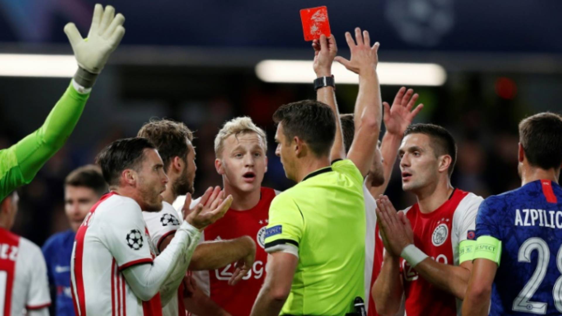 دوري أبطال أوروبا: تعادل مجنون بين تشلسي وأياكس 4-4